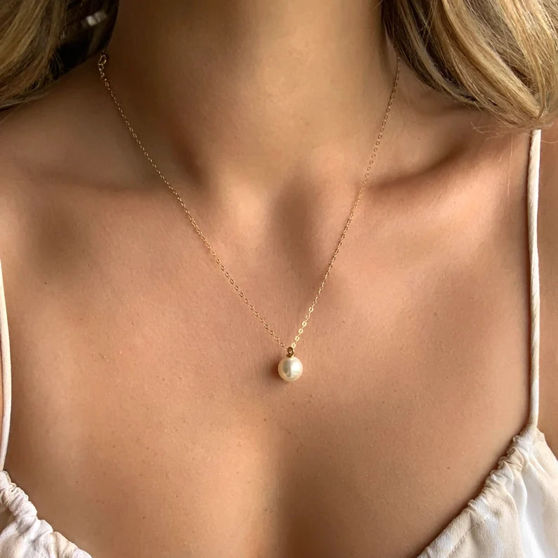 Round Shell Pearl Chain Necklace