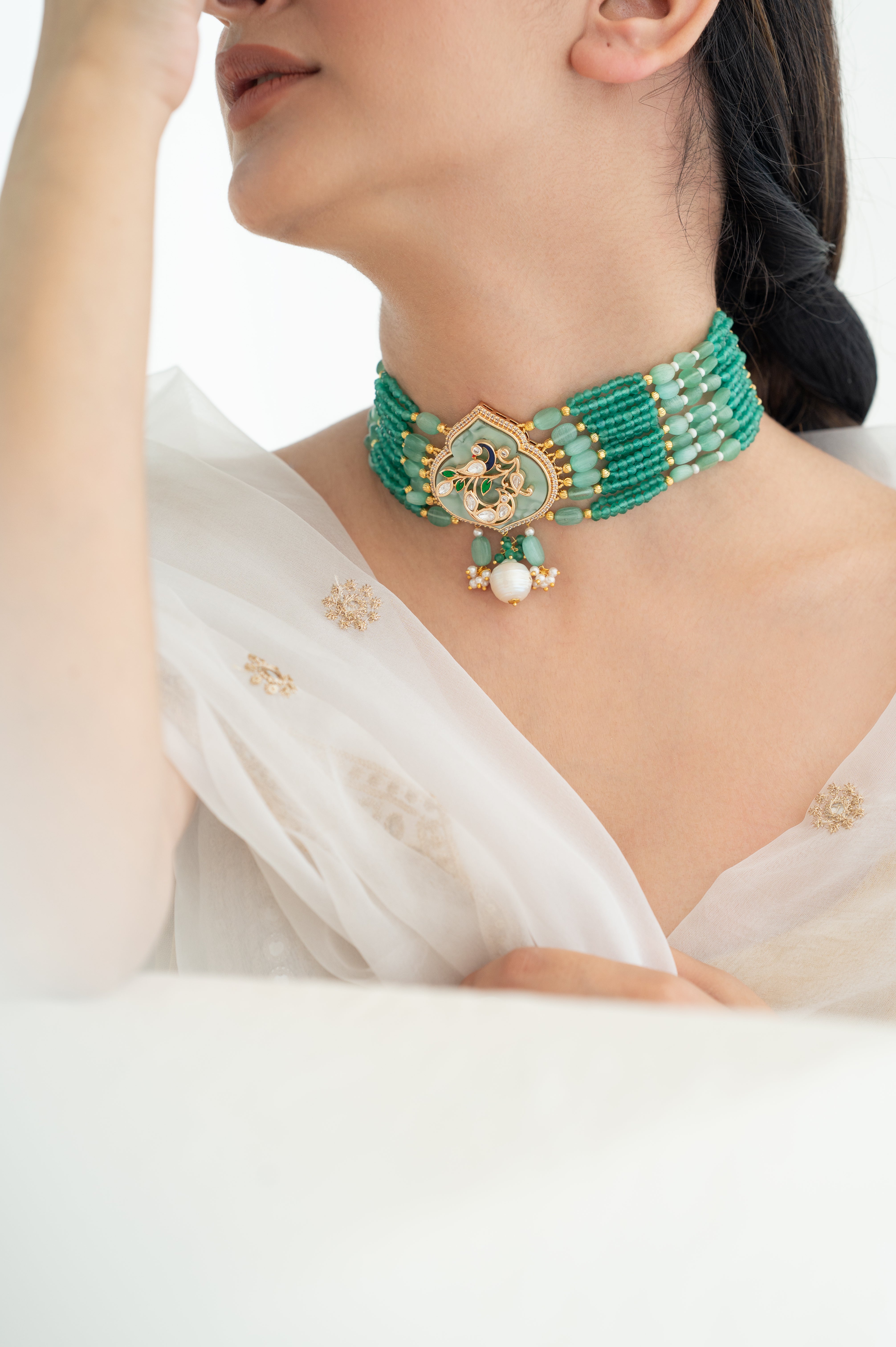 Exquisite Green Beaded Choker Necklace with Matching Earrings