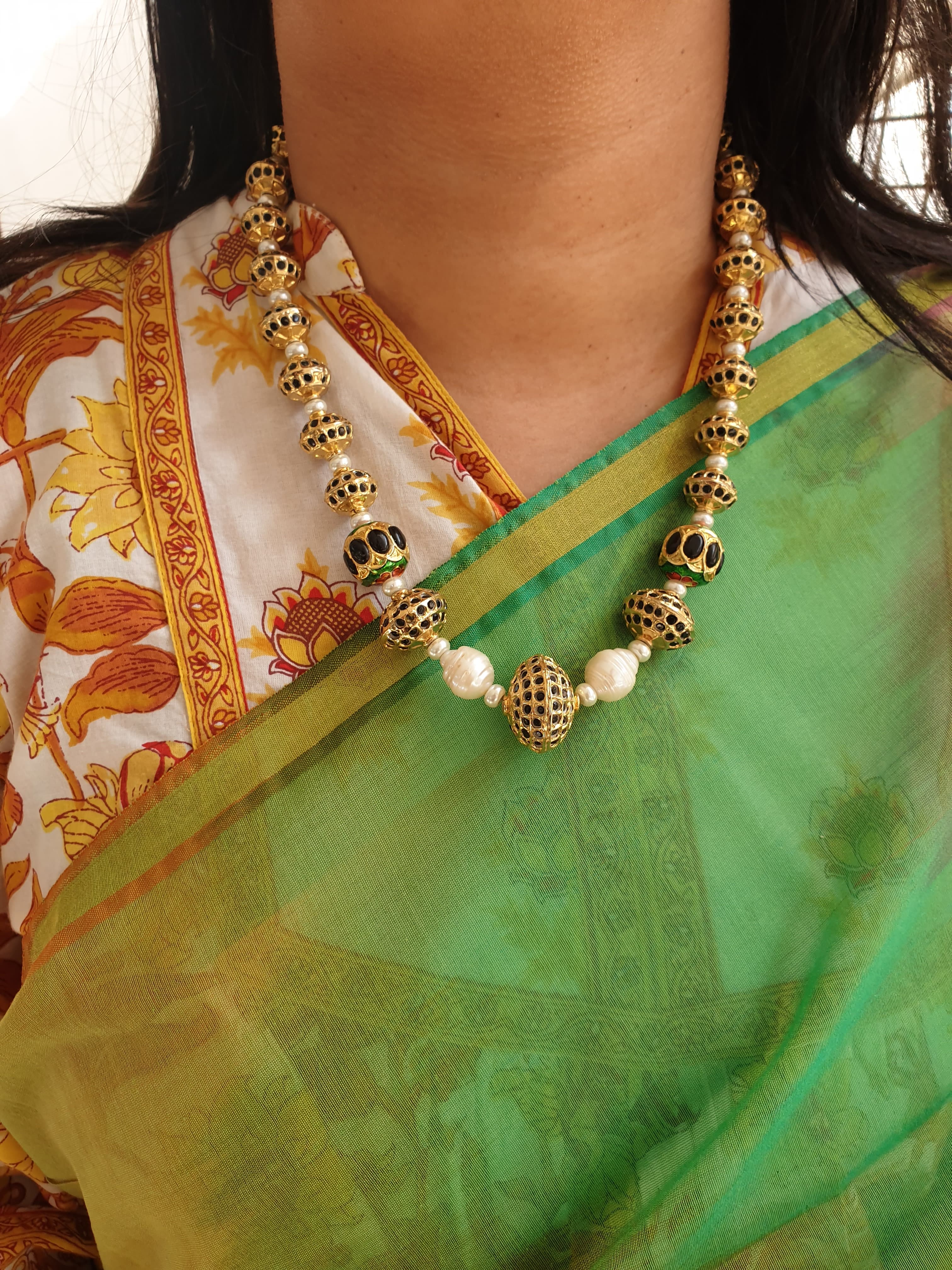 Black Jadau Beads Necklace