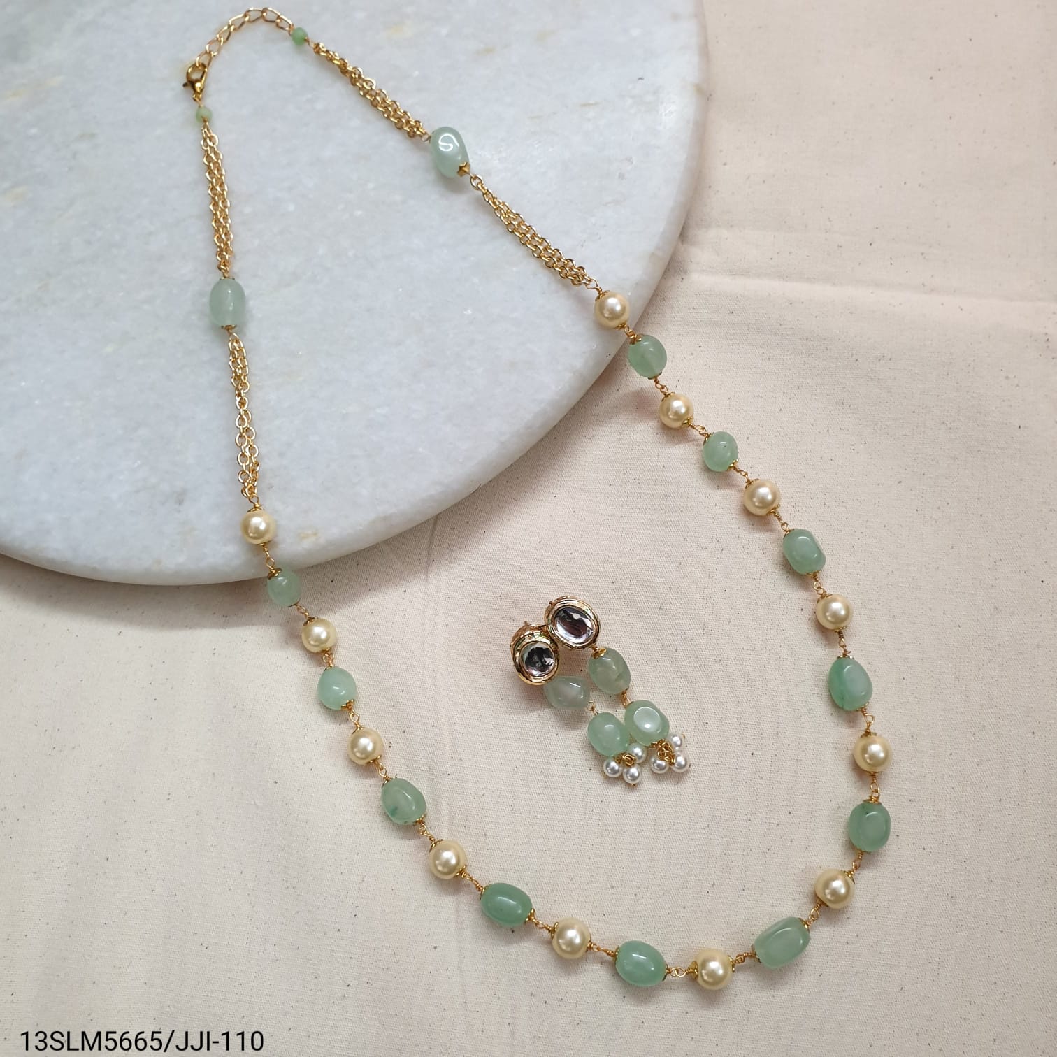 Pearl and Green Beaded Single Line Necklace