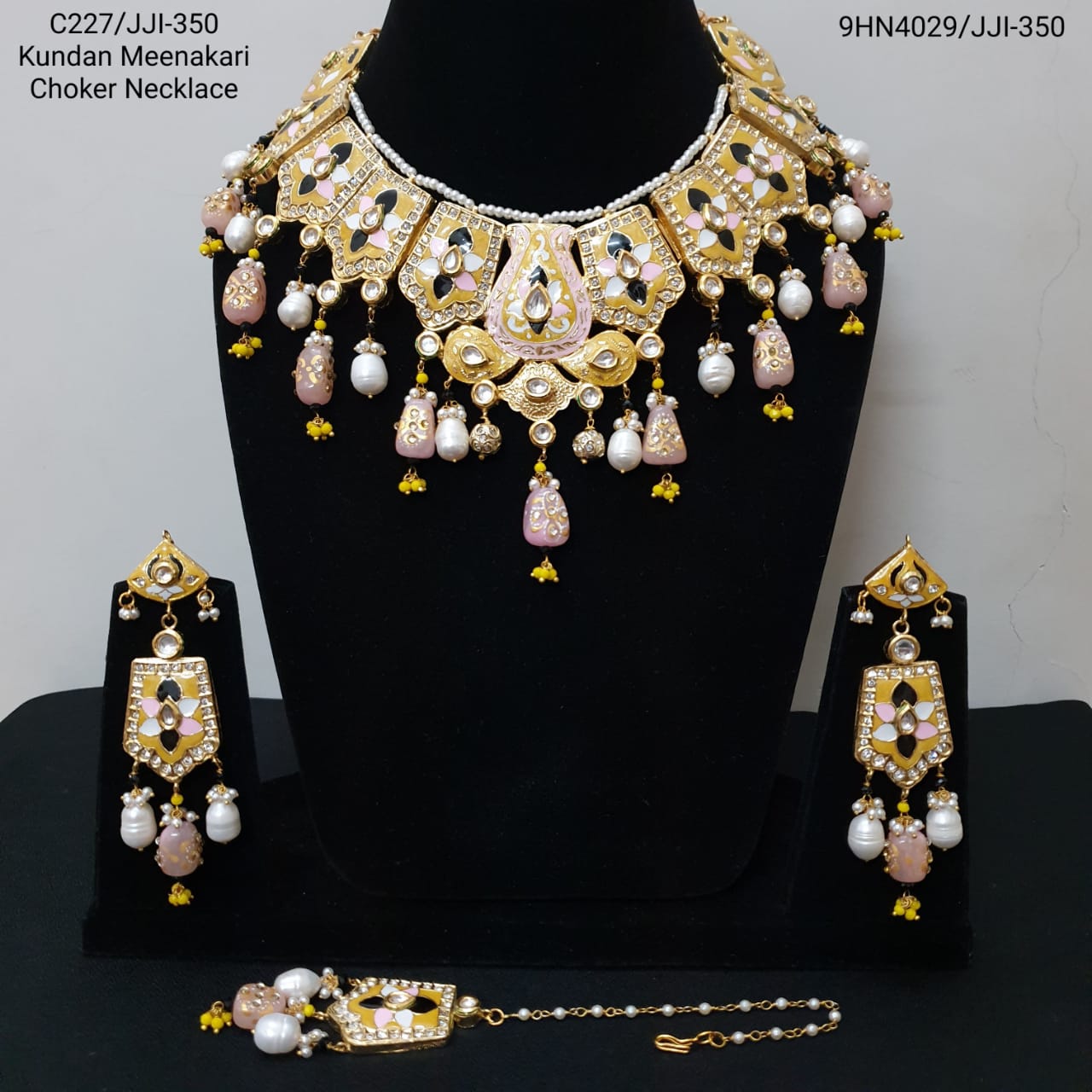 Kundan Meenakari Necklace Set With Earrings and Maangtikka