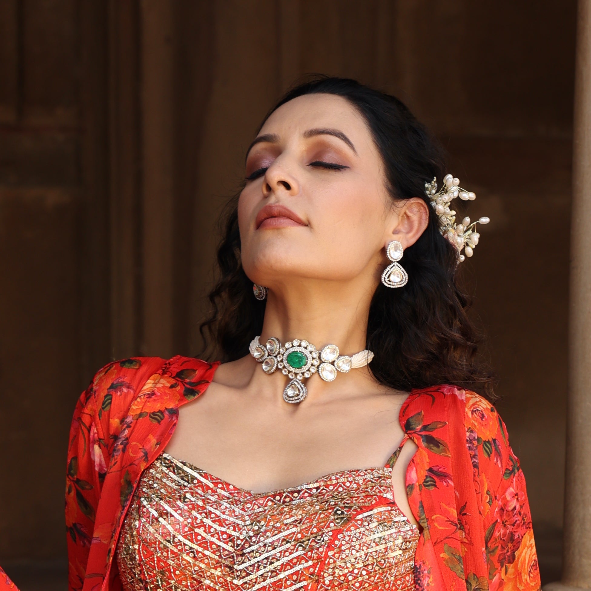 Adorable Green Stone Kundan Necklace With Earrings