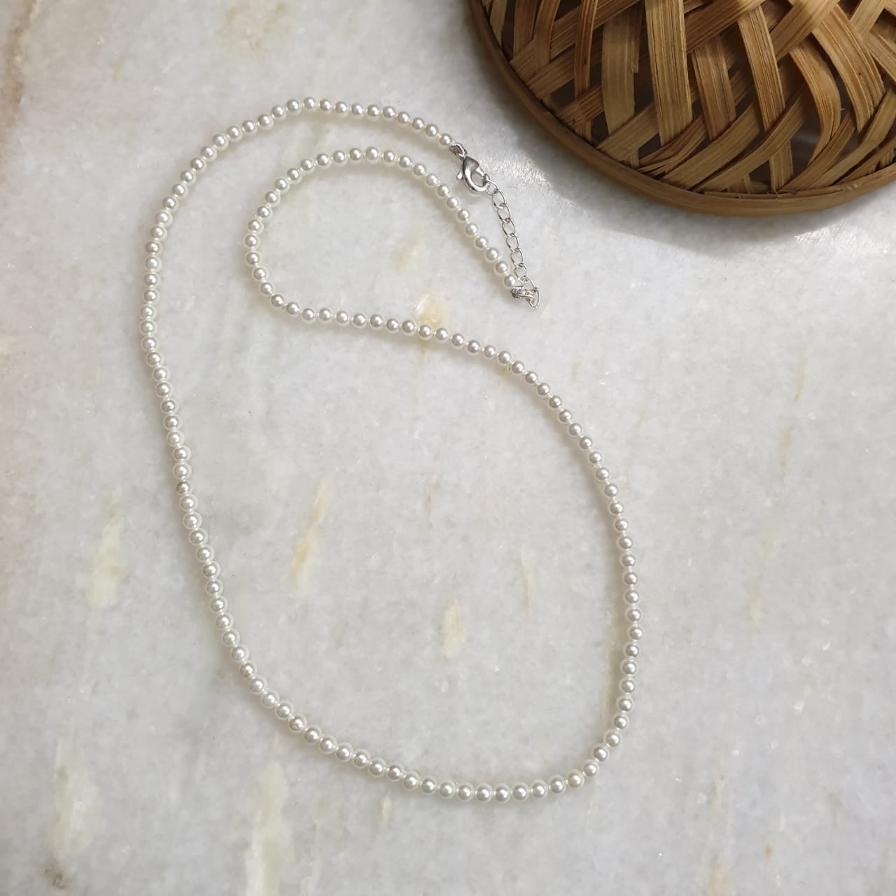 Shell Pearl Beaded Necklace (4mm)