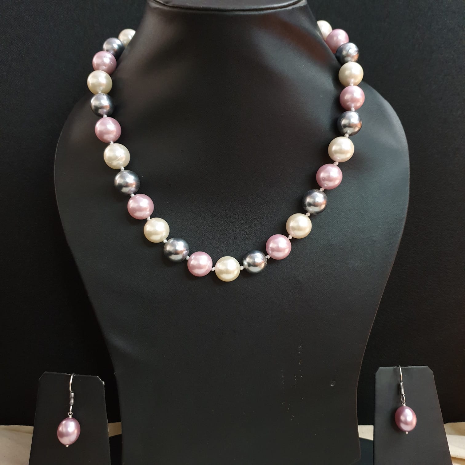 Shell Pearl Bead Necklace With Earrings