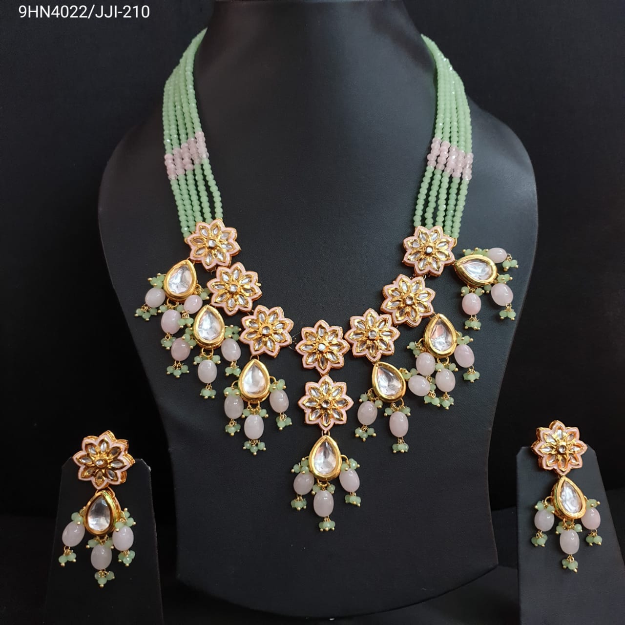 Floral Design Kundan Necklace Set With Earrings