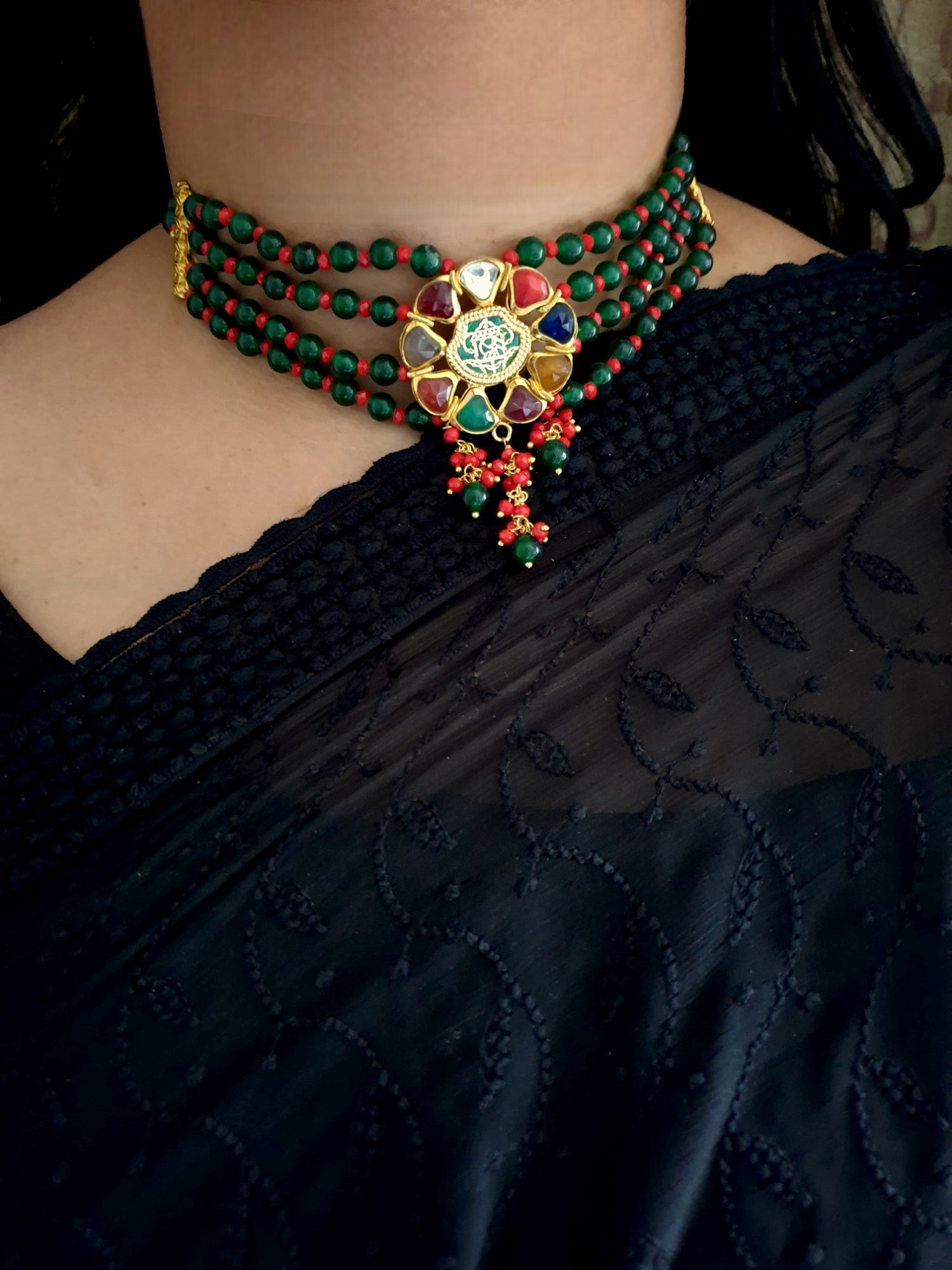 Green Stone Thewa Choker Necklace With Earrings