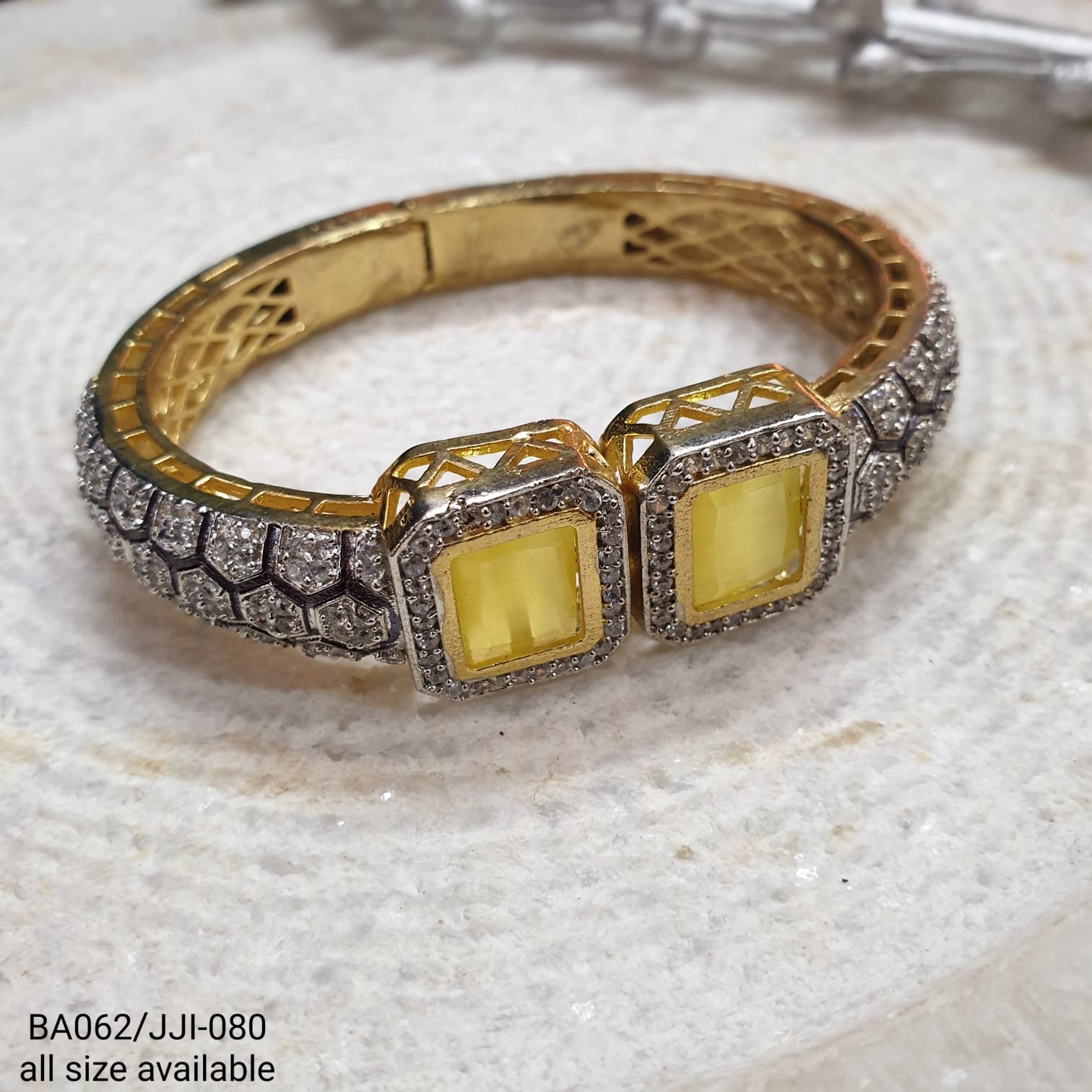 AD Stone Openable Bracelet