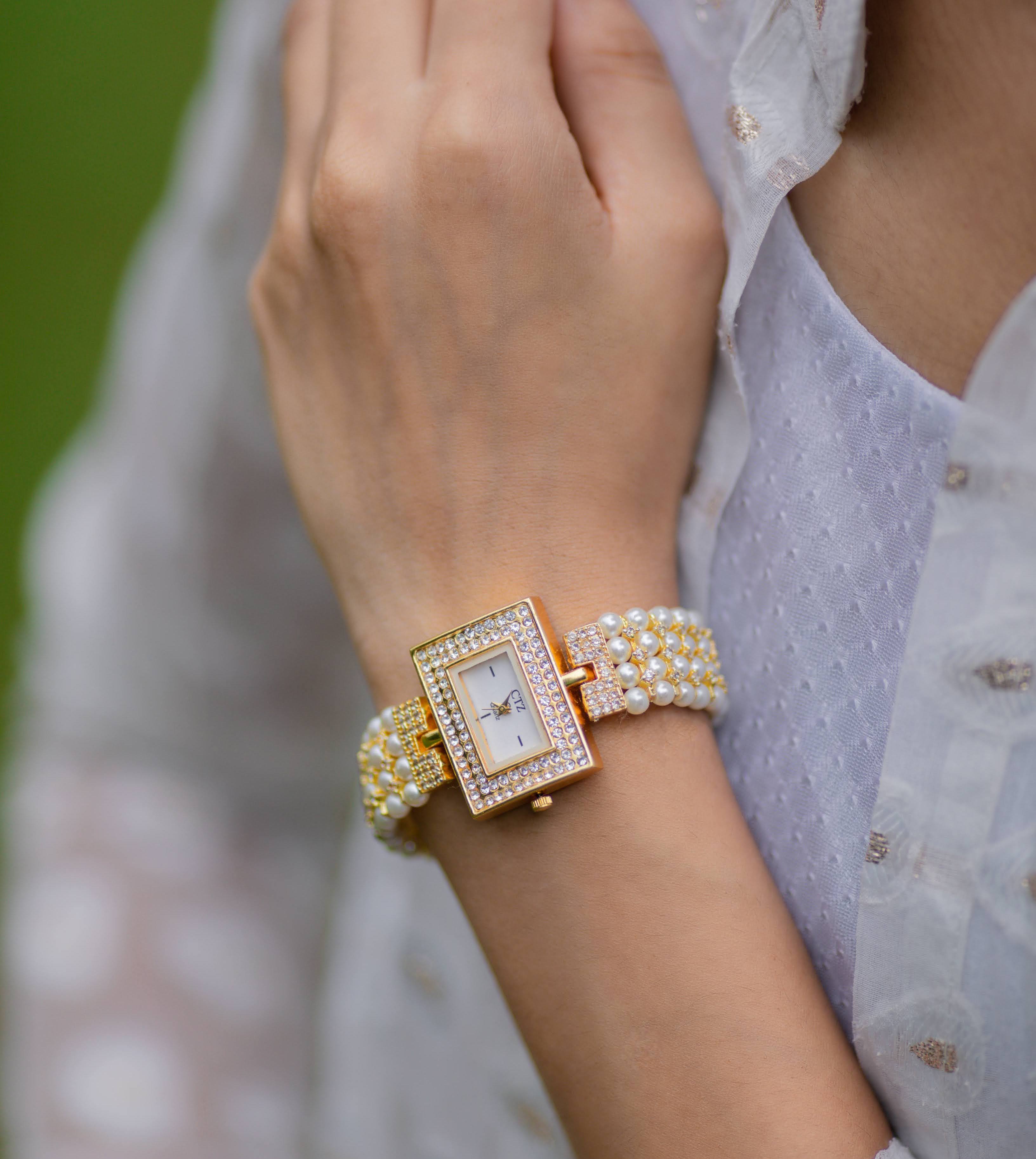 Pearl Premium Wrist Watch