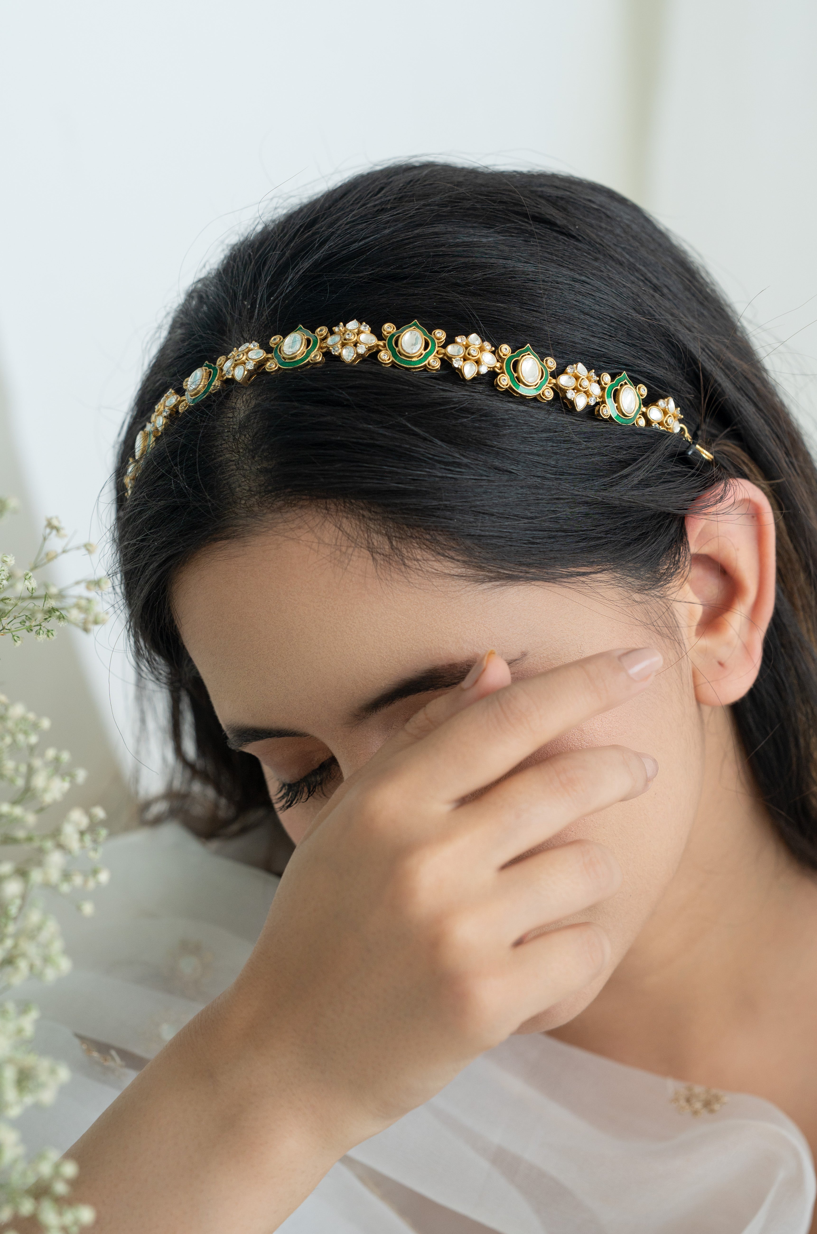 Luxury Bridal Hairband with Green and White Kundan Work