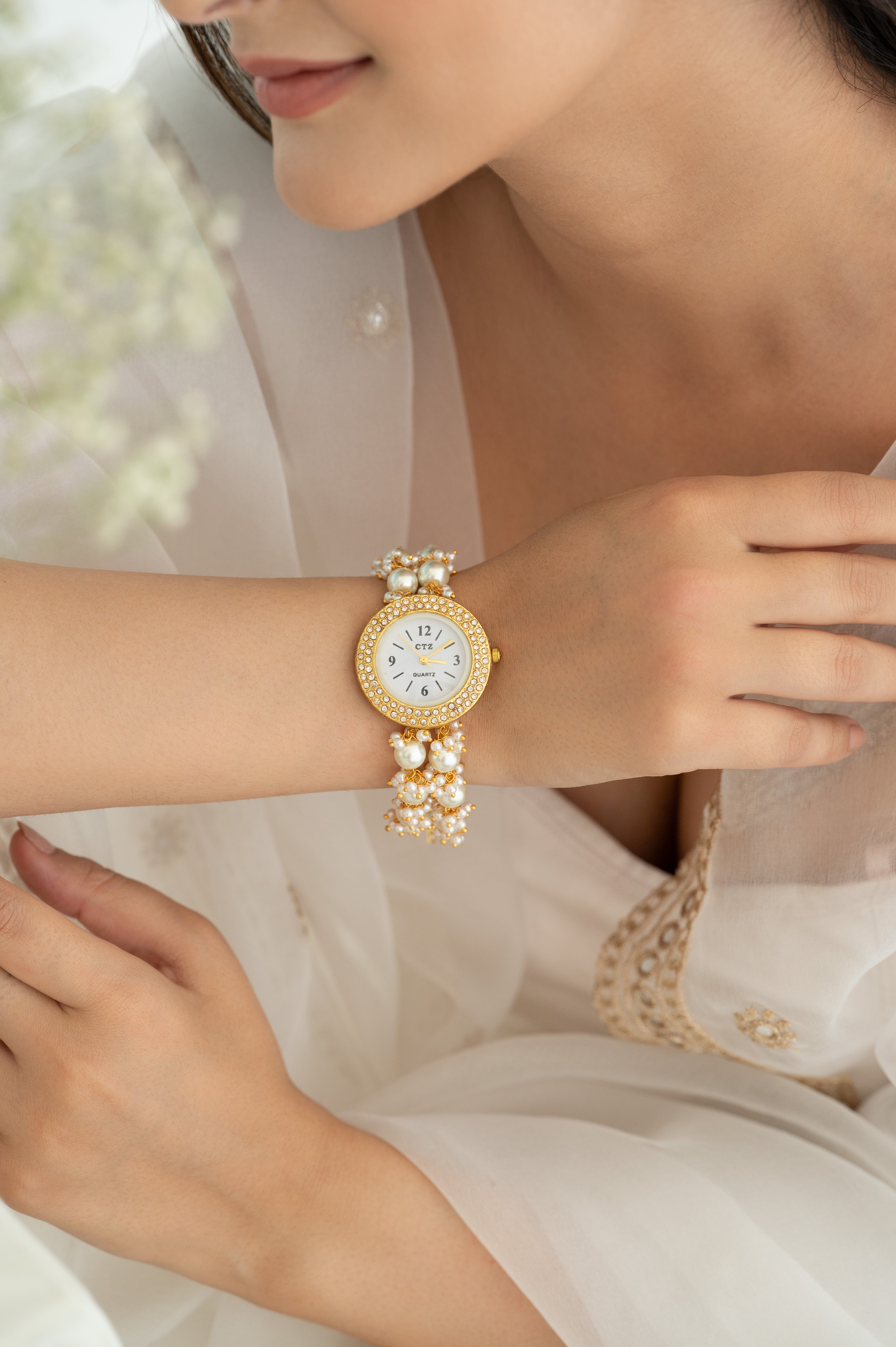 Luxury Pearl Beaded Bracelet Watch for Women