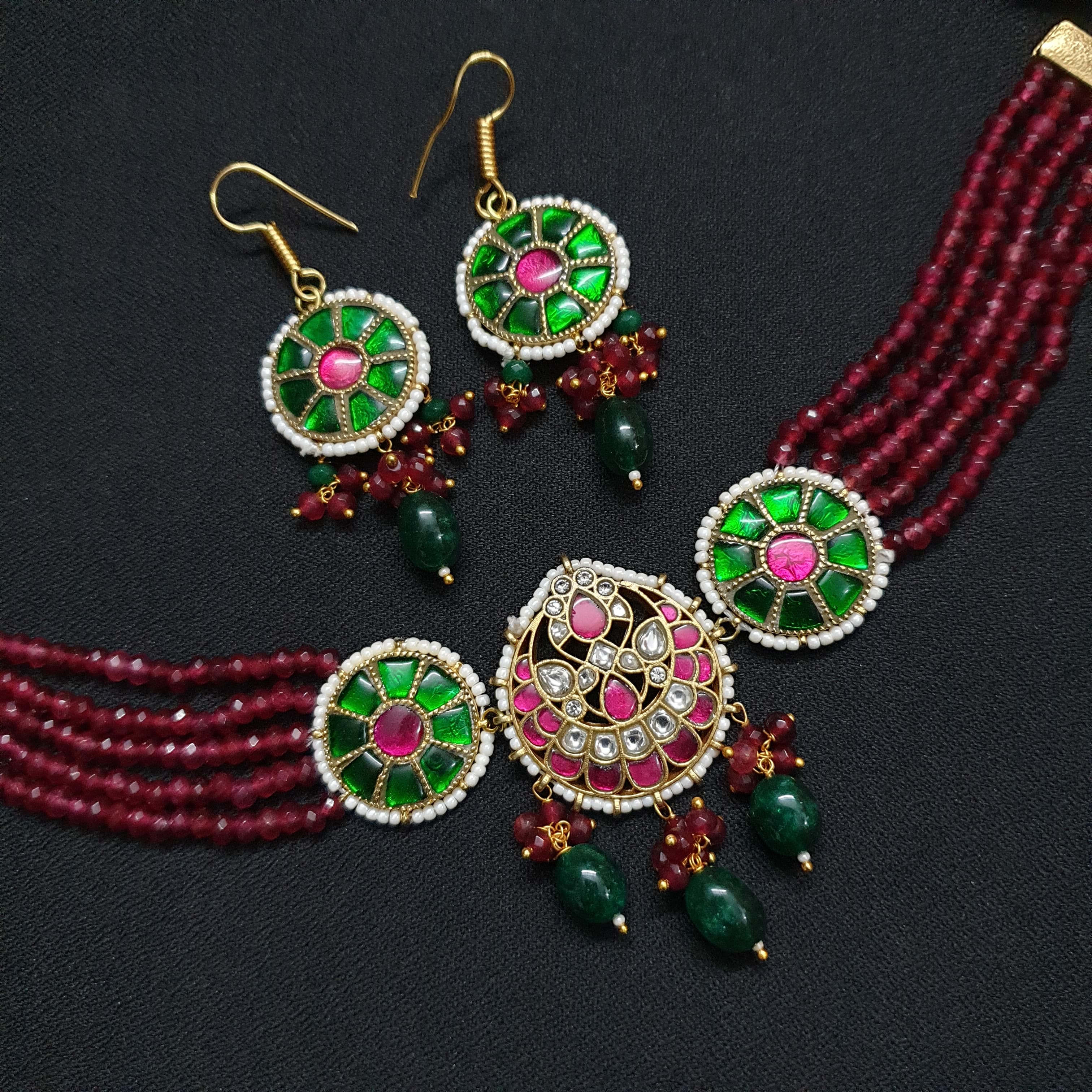 Gold Tone Kemp Stone Jadau Choker Set