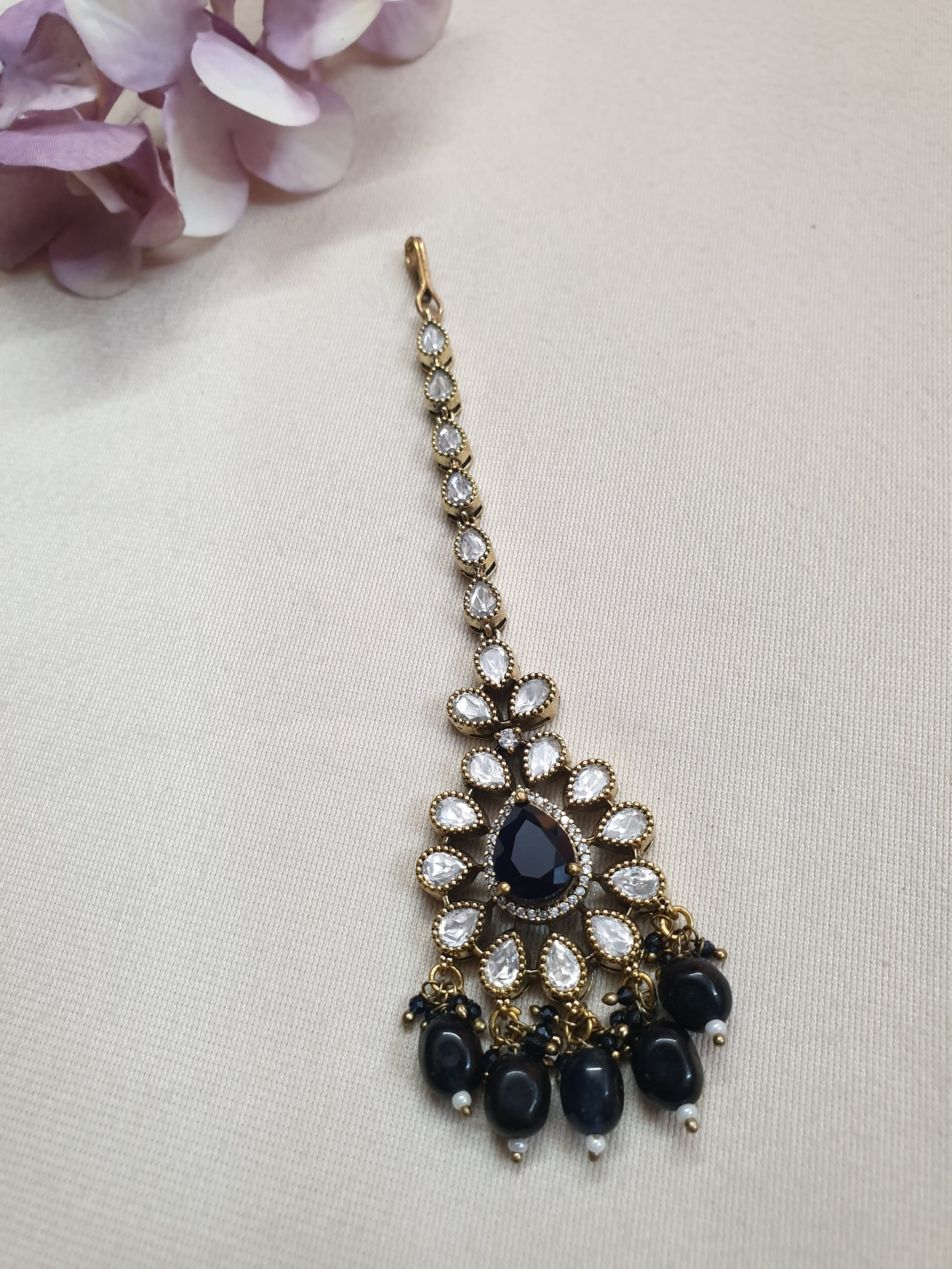 Black Stone Designer Kundan Maang Tikka - Main Image