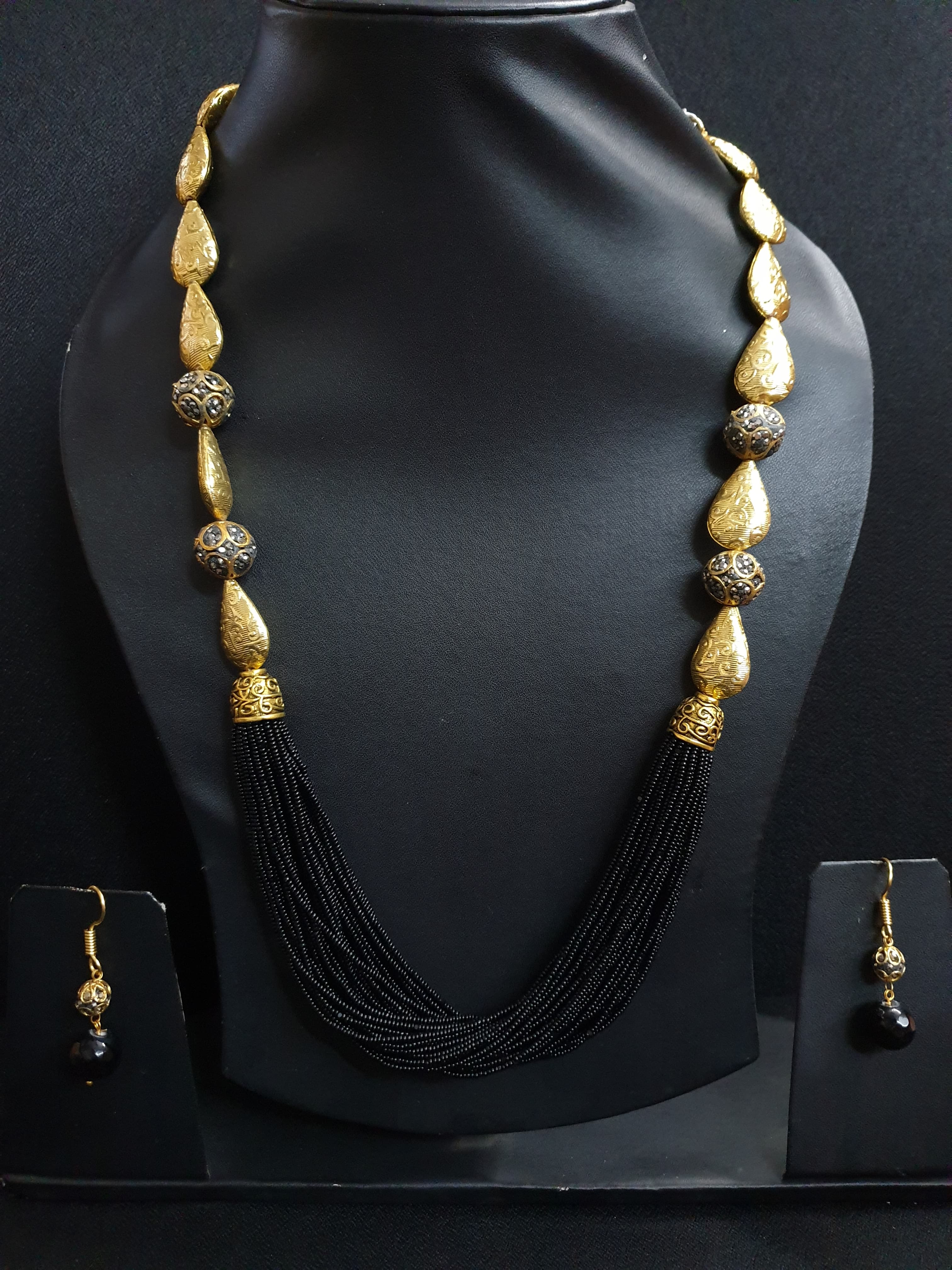 Gold Beaded Black Seed Bead Necklace Set