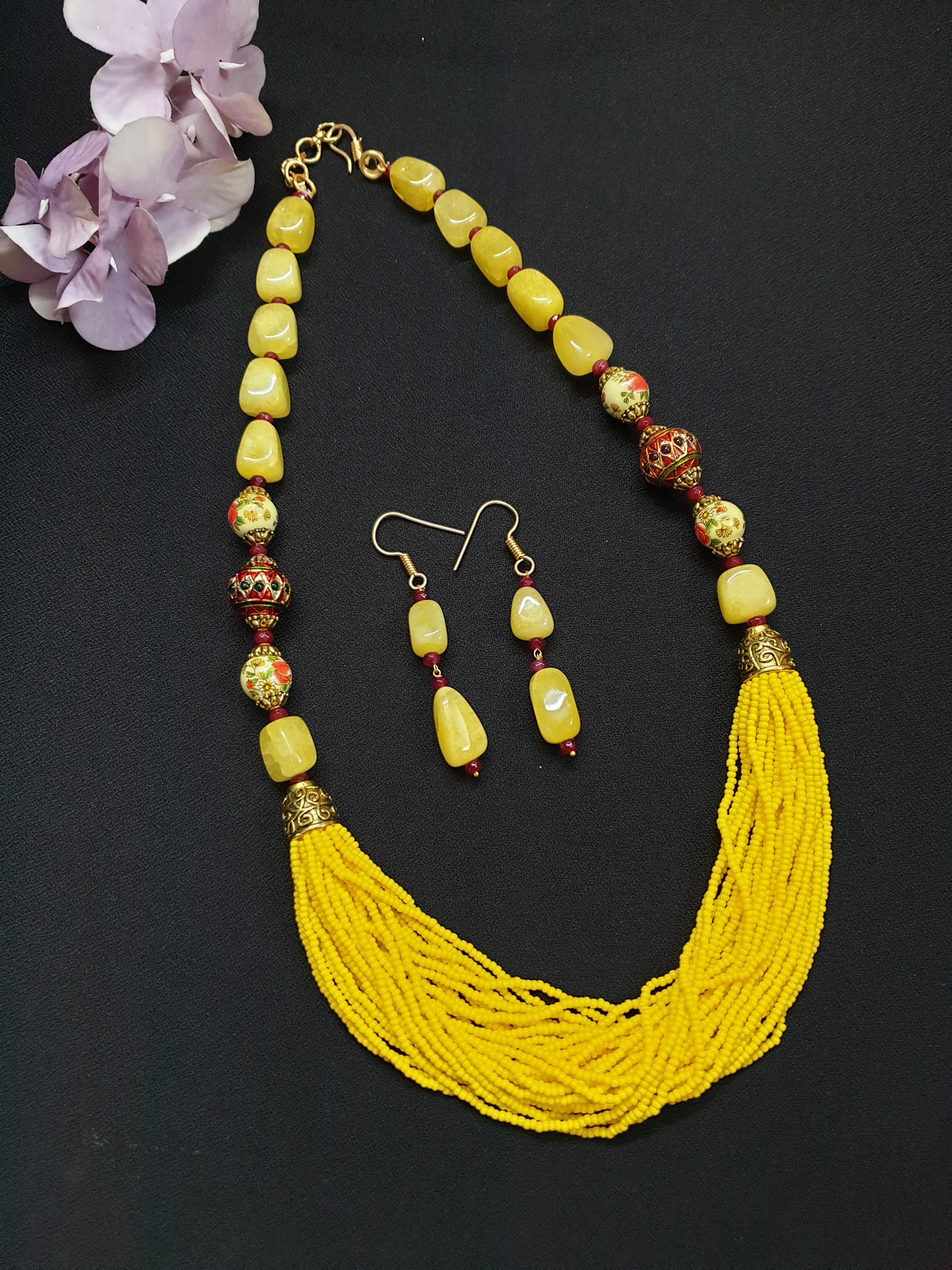 Yellow Jadau Seed Beads Necklace