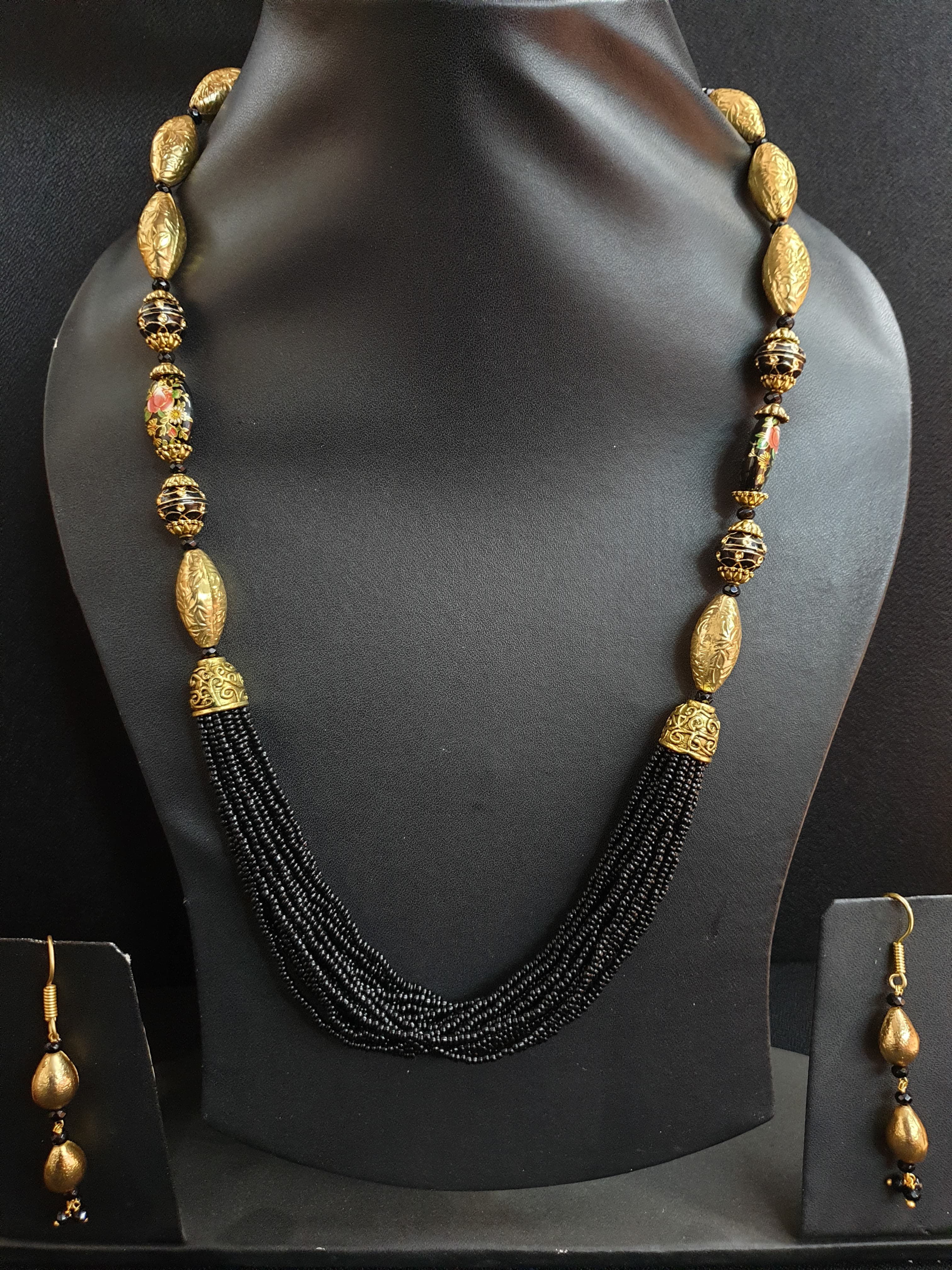 Black Floral Beaded Seed Necklace Set
