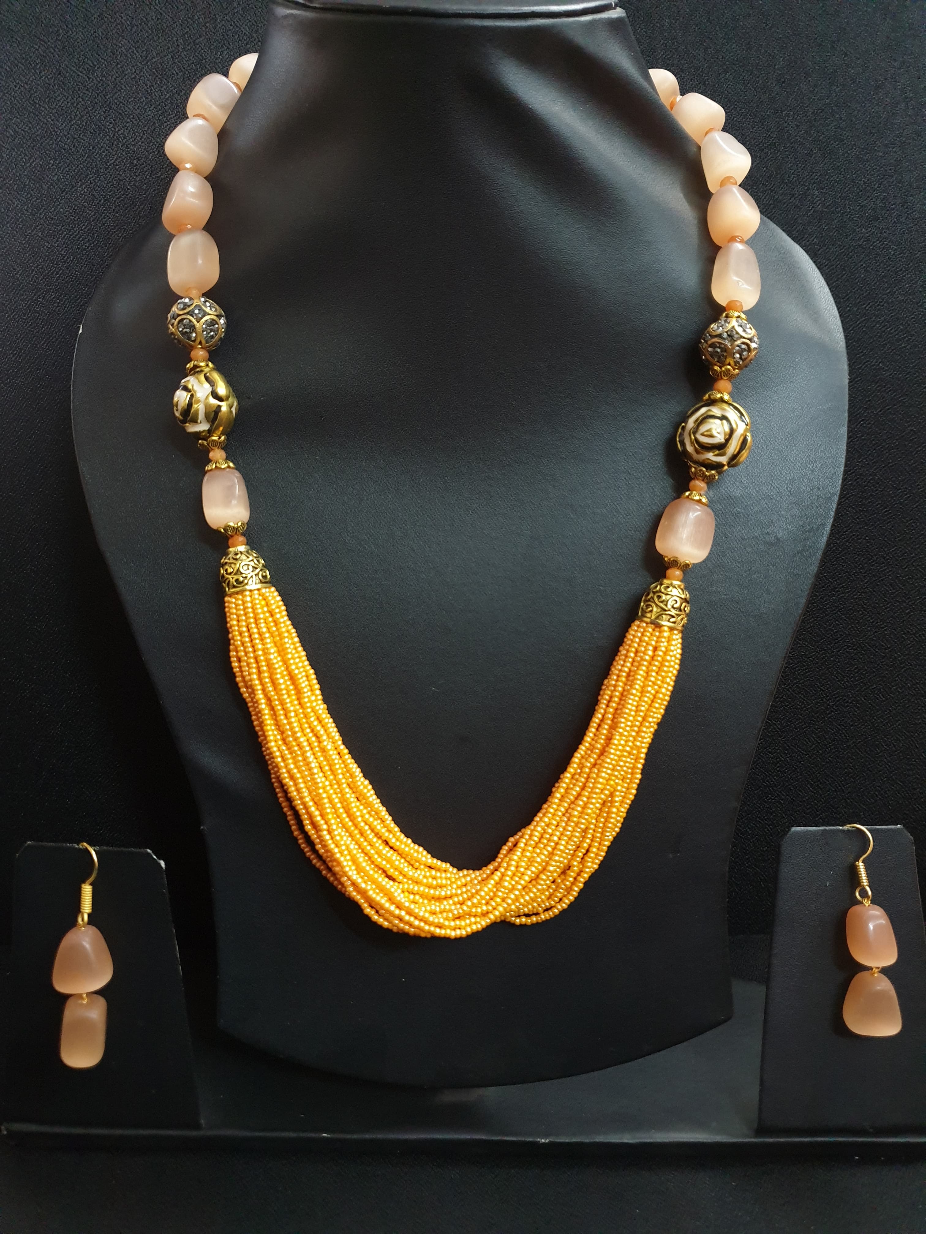 Peach Monalisa Seed Bead Necklace Set
