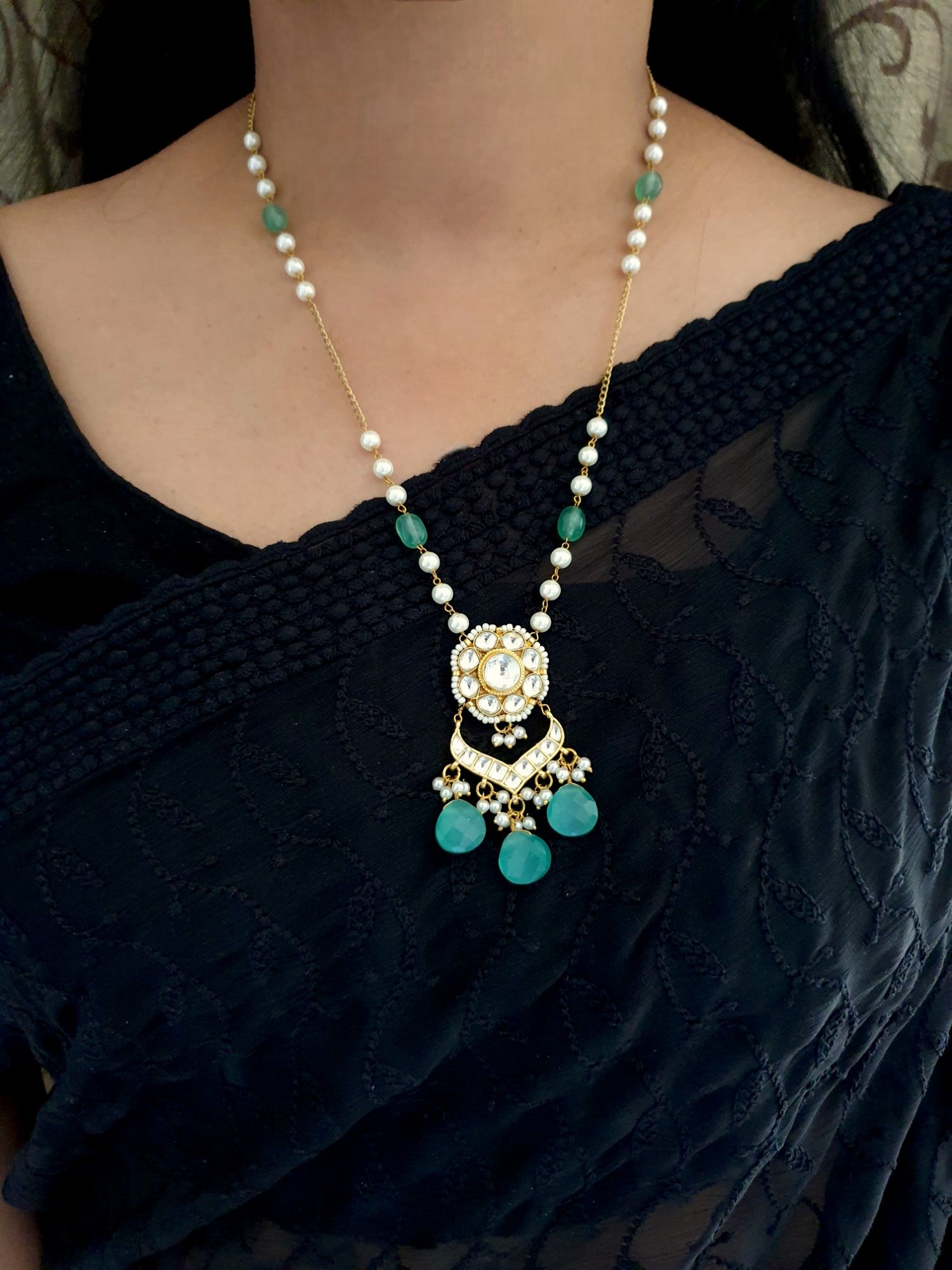 Sea Green Stone Kundan Small Pendant Set With Earrings