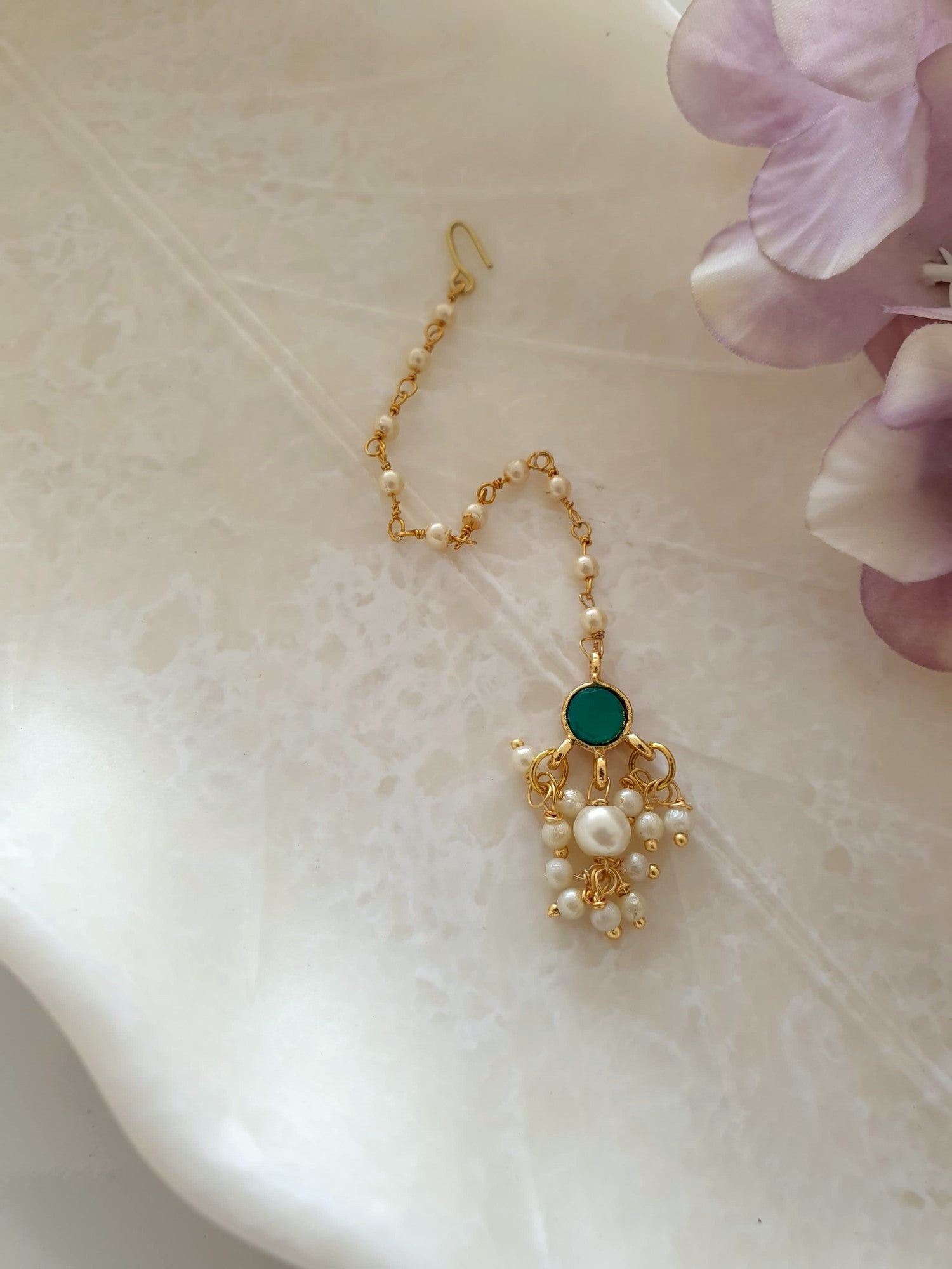Green Round Stone Pearl Beaded Maang Tikka