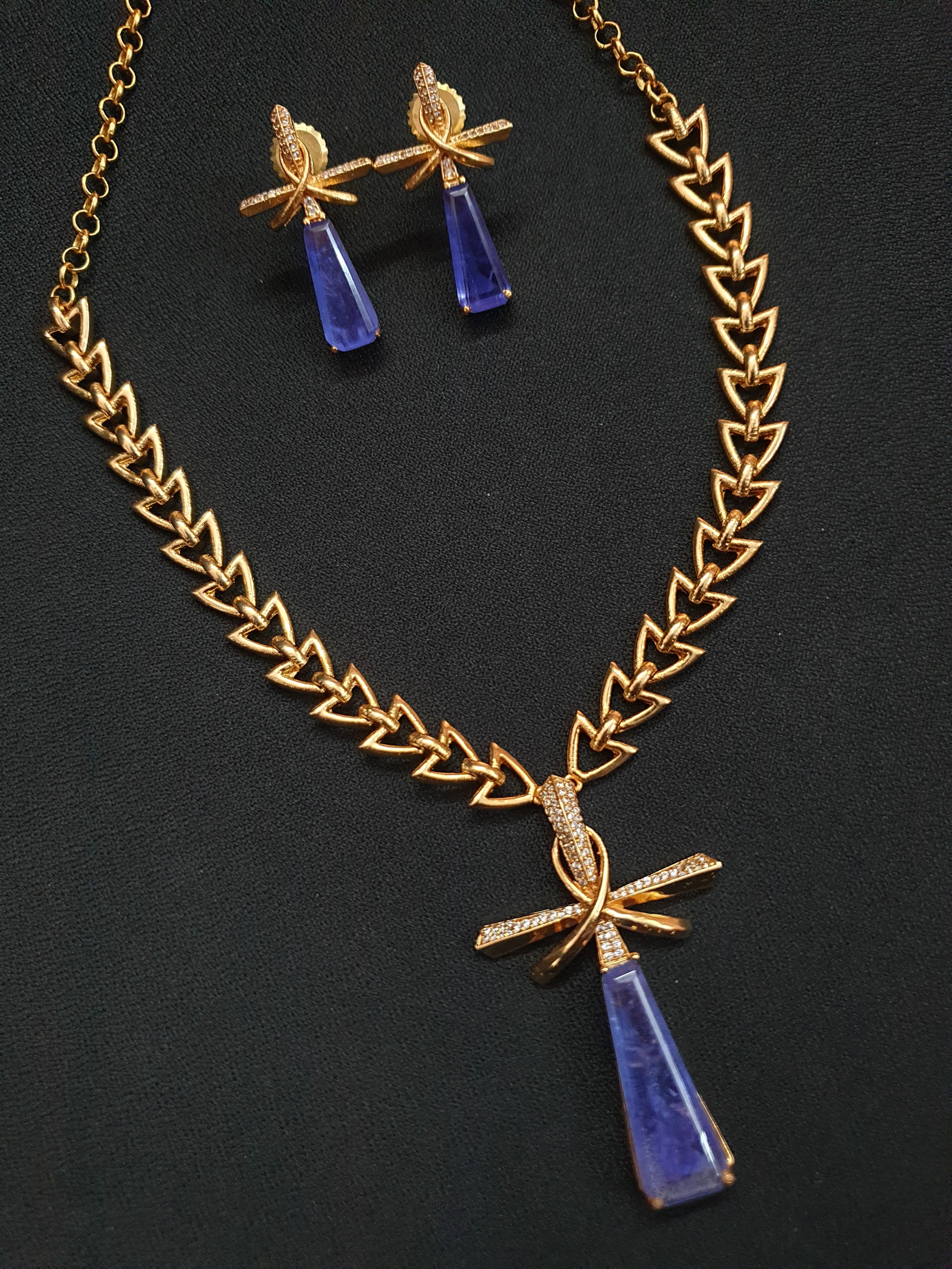 Blue Stone AD Delicate Chain Necklace Set