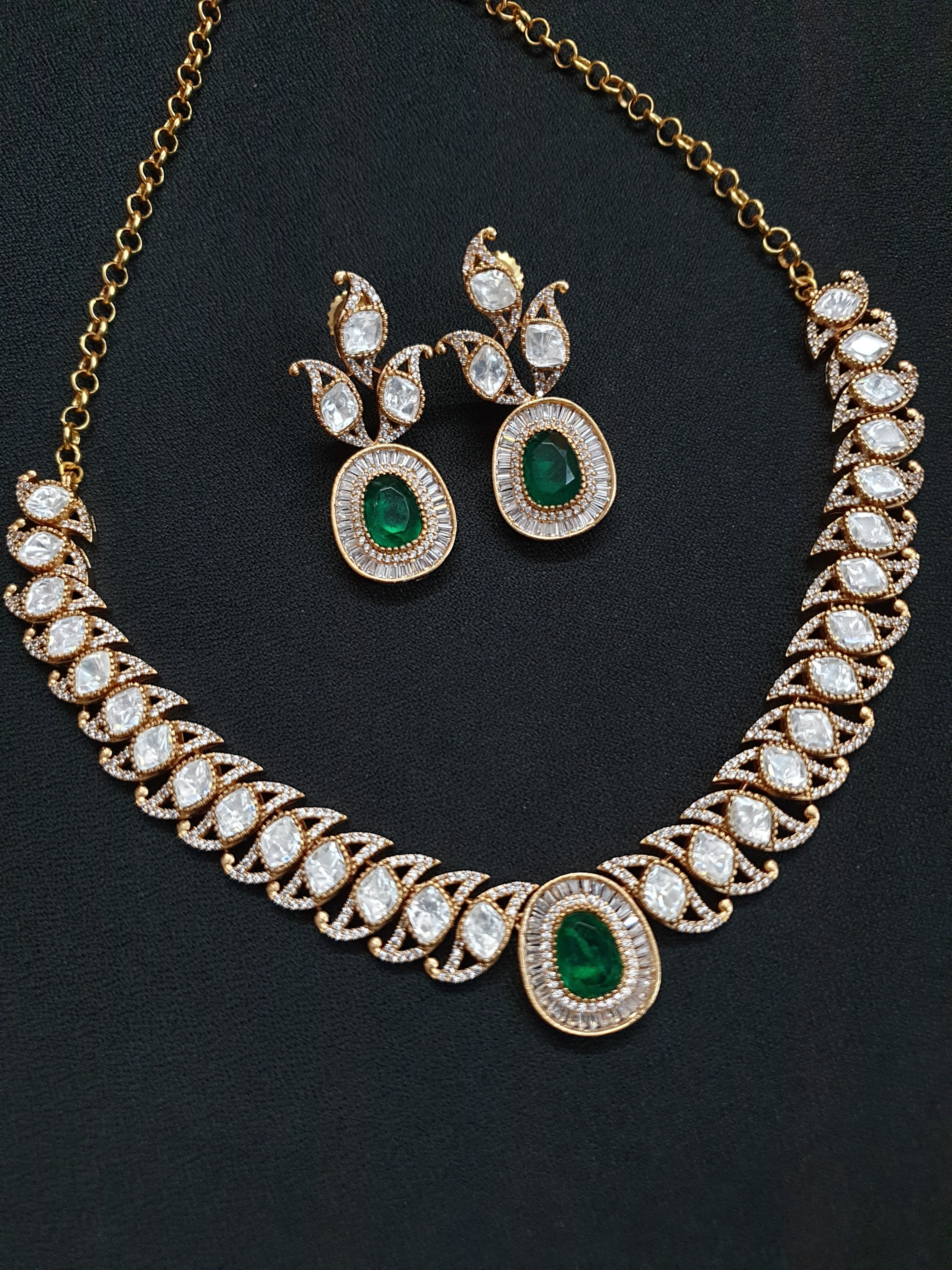 Emerald Green Stone Kundan Delicate Necklace Set