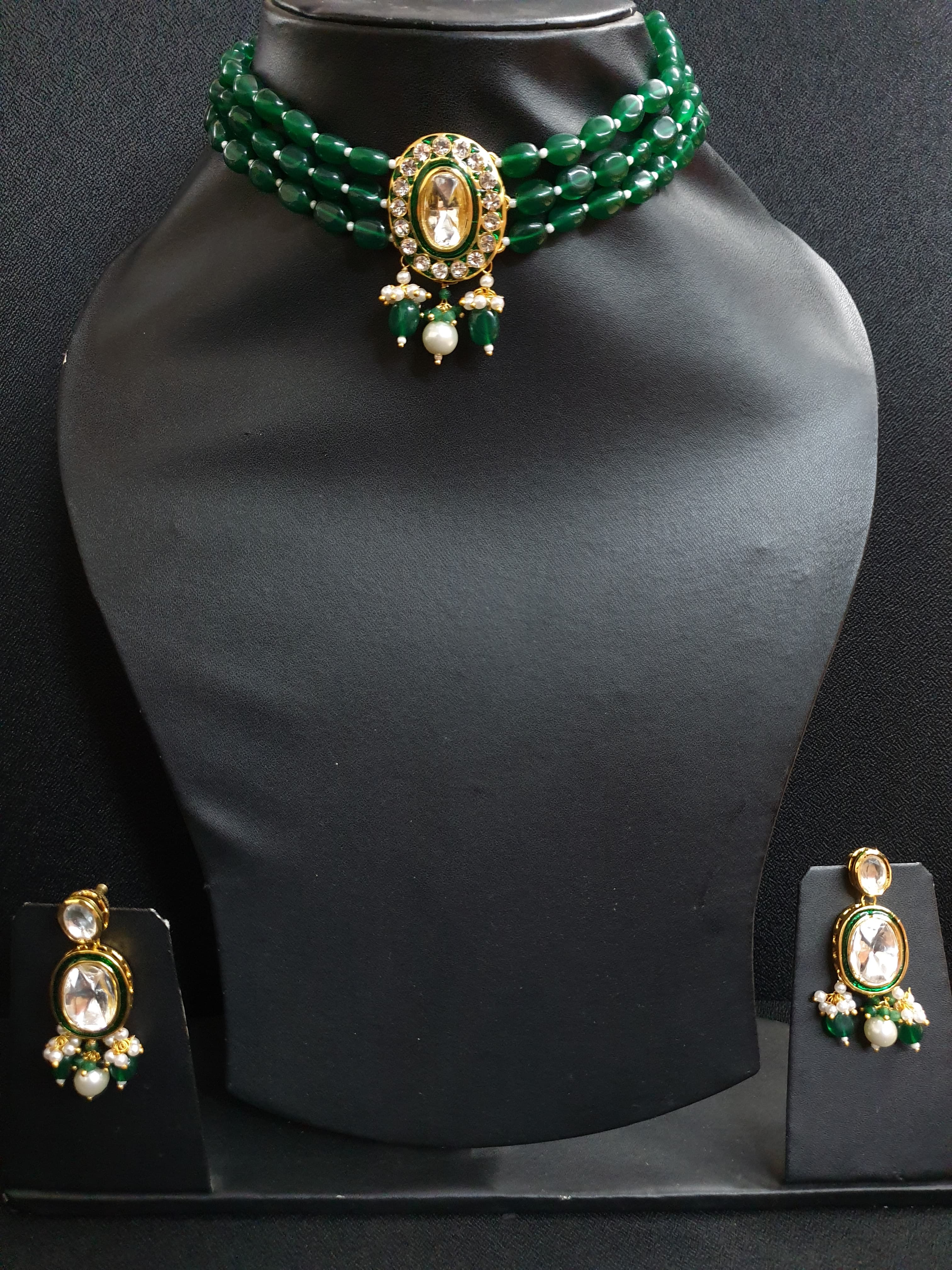 Green Uncut Kundan Choker Set With Earrings
