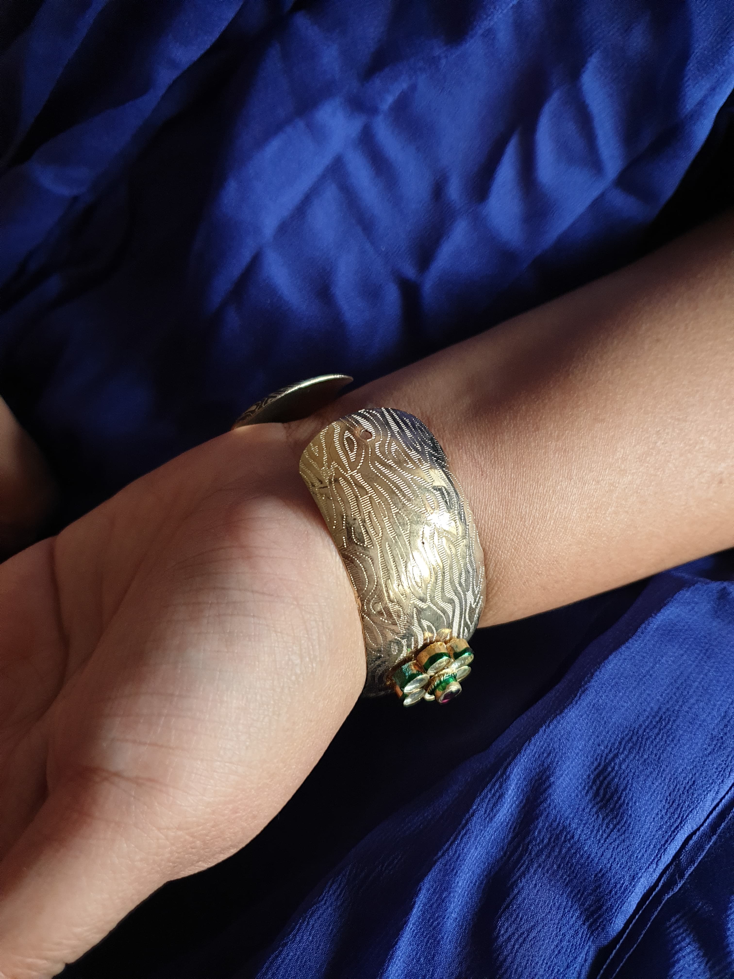 Kundan Gold Tone Freesize Handcuff