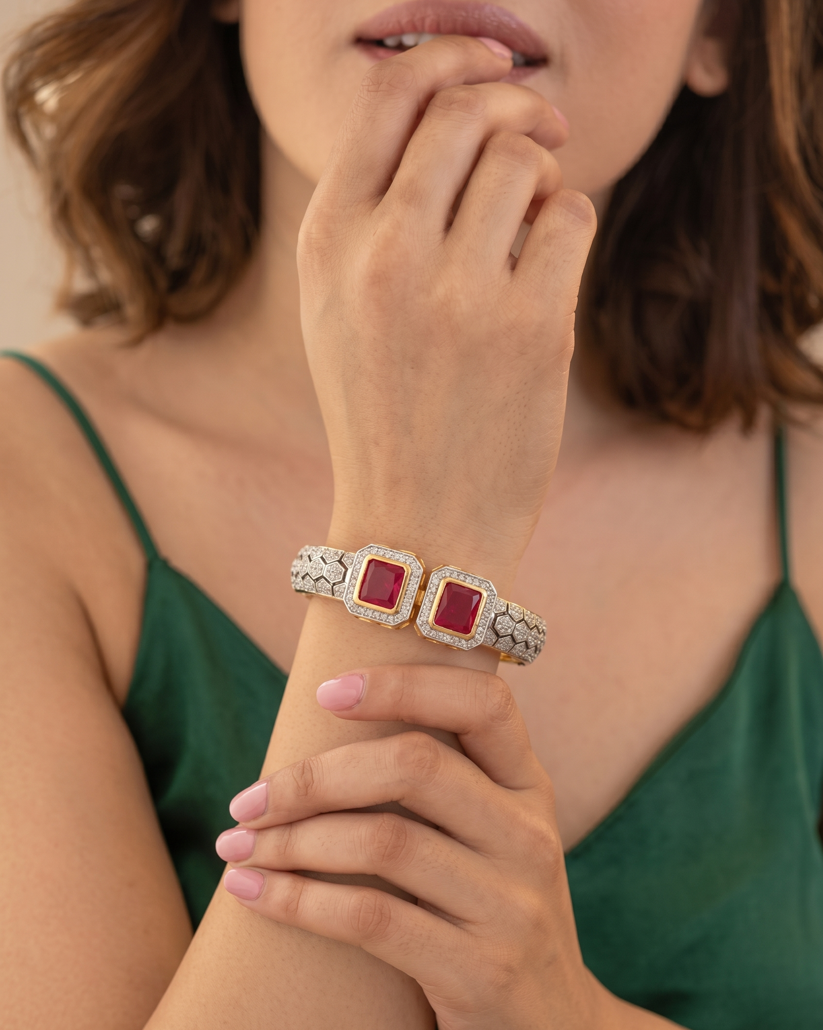 Ruhani AD Stone Bangle