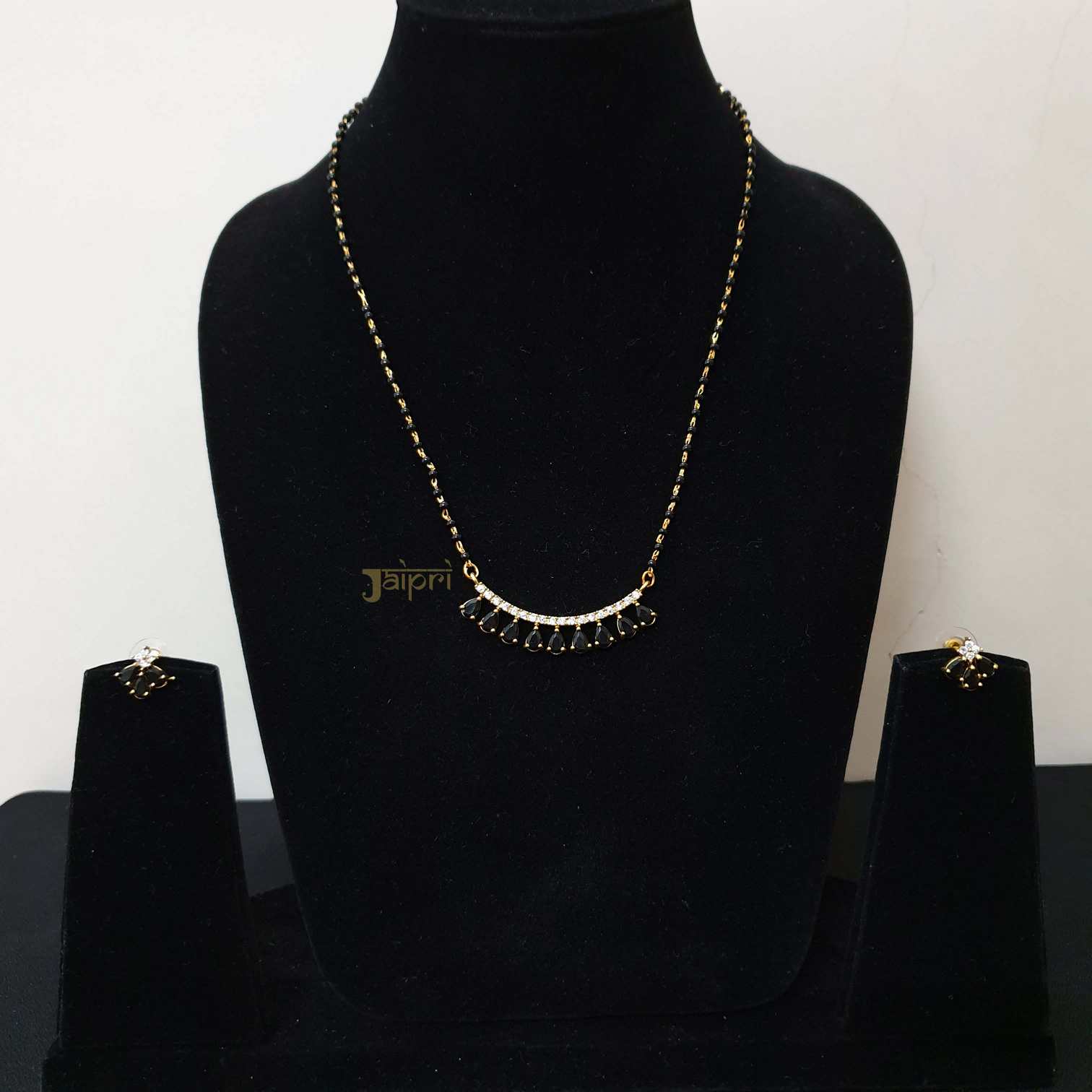 Black Stone AD Tear-Drop Mangalsutra With Earrings