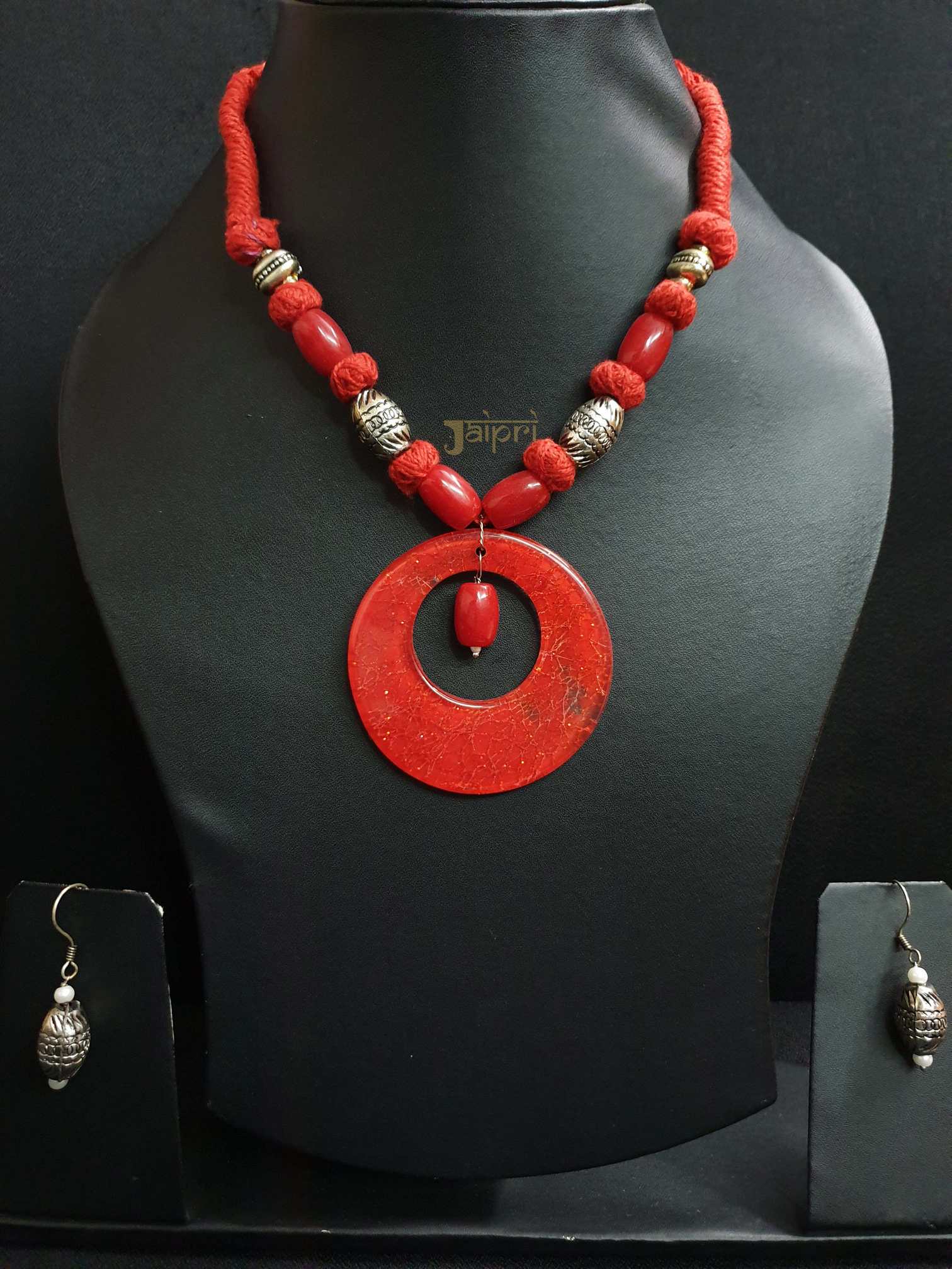 Red Stone Adorable Necklace With Earrings