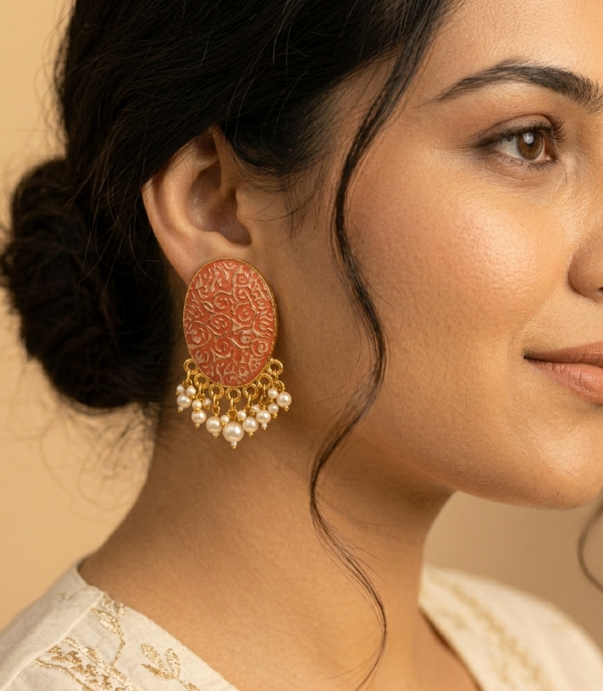 Oval Carving Stud Earrings