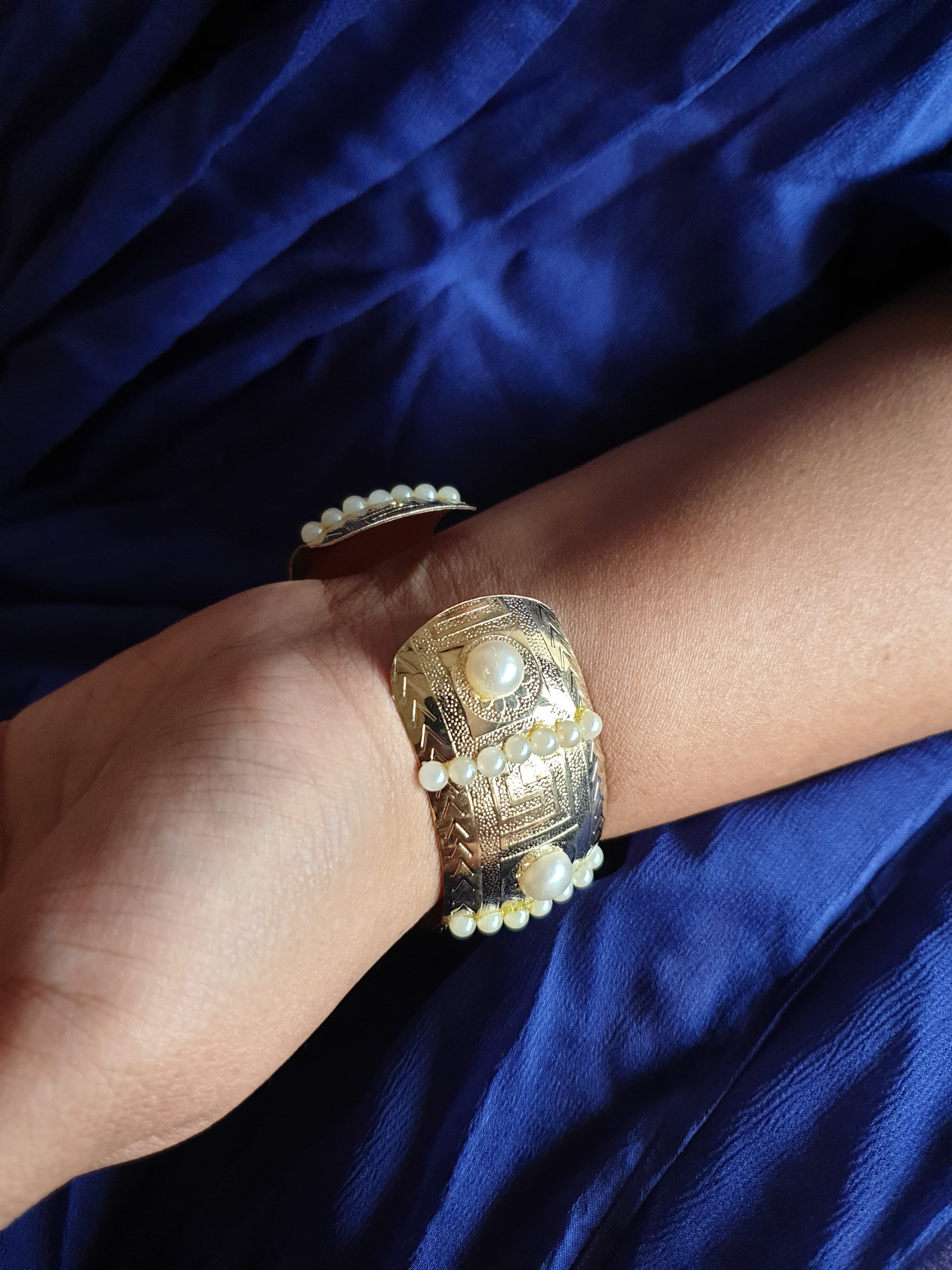 Pearl Gold Tone Freesize Handcuff