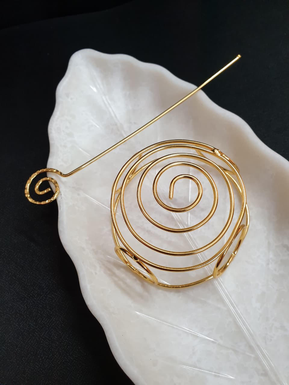 Artistic Gold Finish Bridal Bun Pin