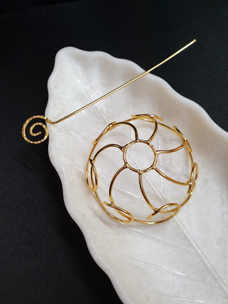 Elegant Gold Bridal Hair Bun Pin