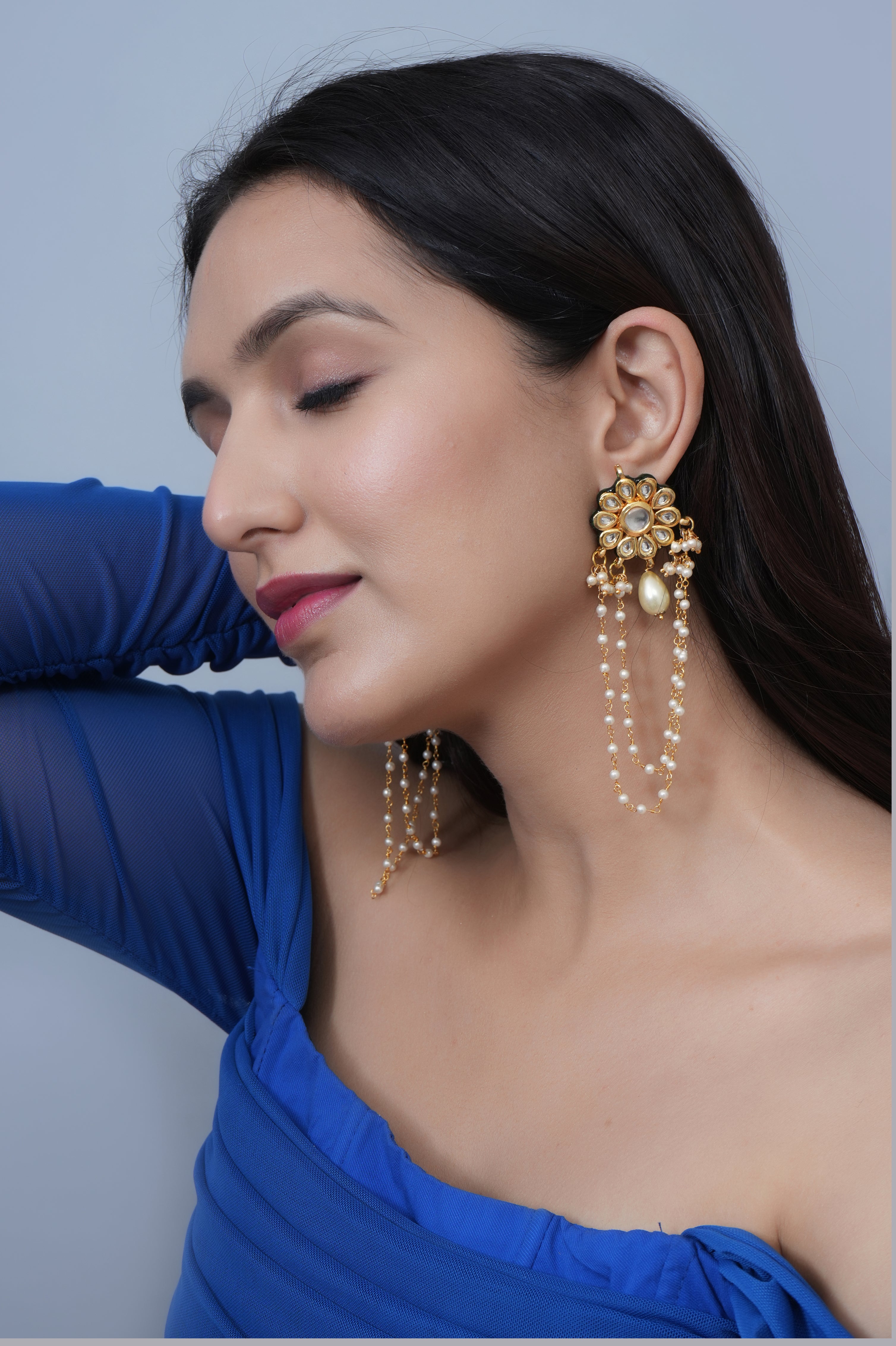 Delicate Kundan Pearl Earrings