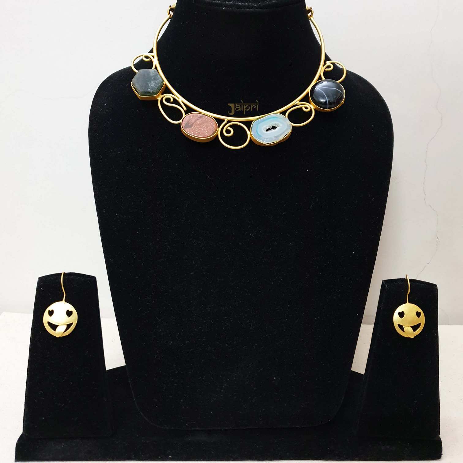 Adorable Multicolor Stone Thread Necklace With Emoji Earrings