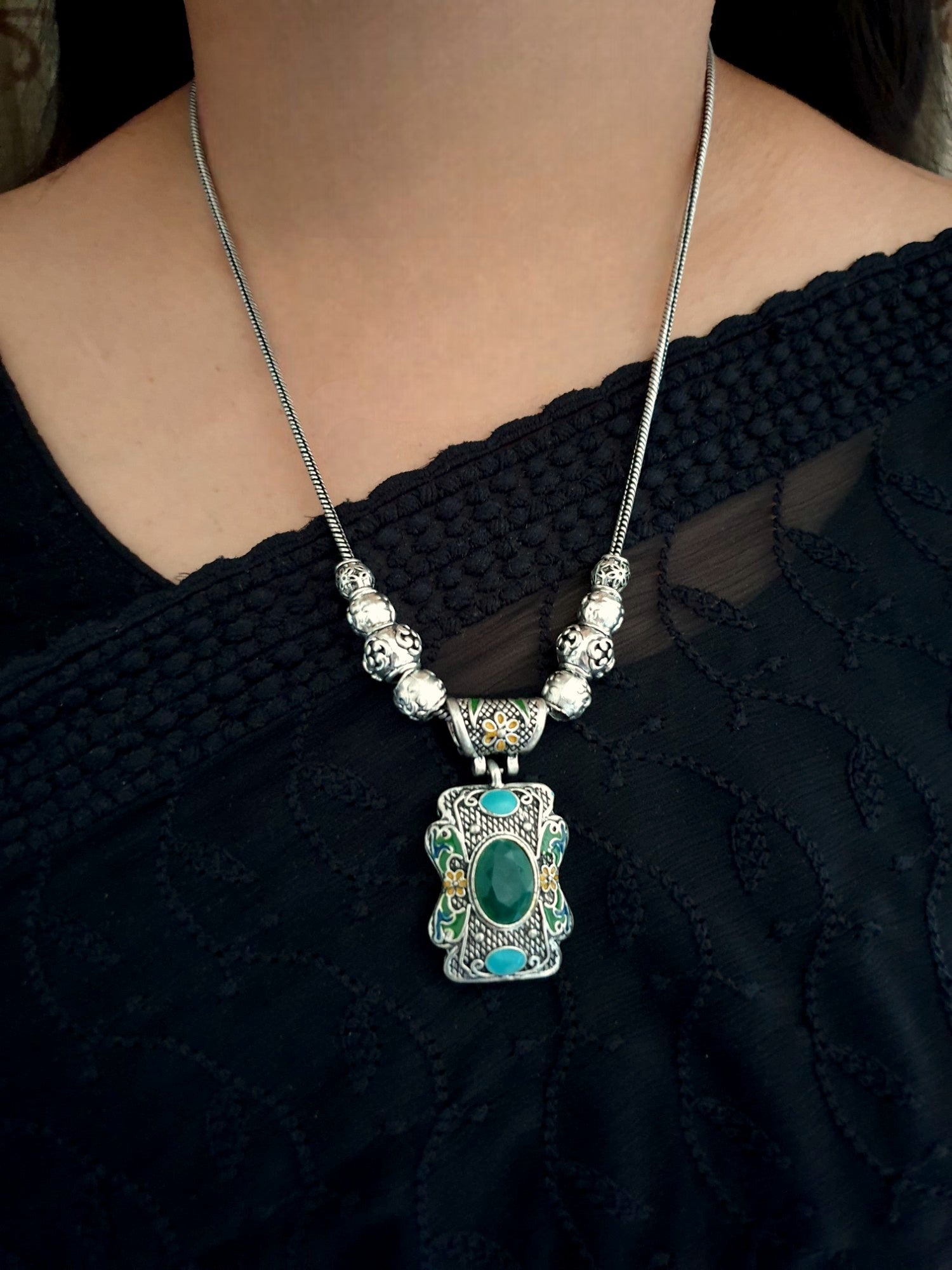 Green Stone Oxidized Chain Necklace With Earrings