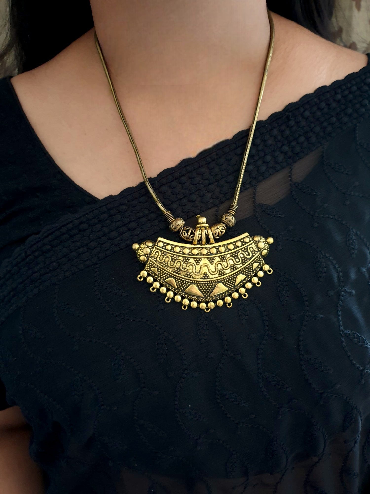 Antique Gold Handcarved Chain Necklace Set