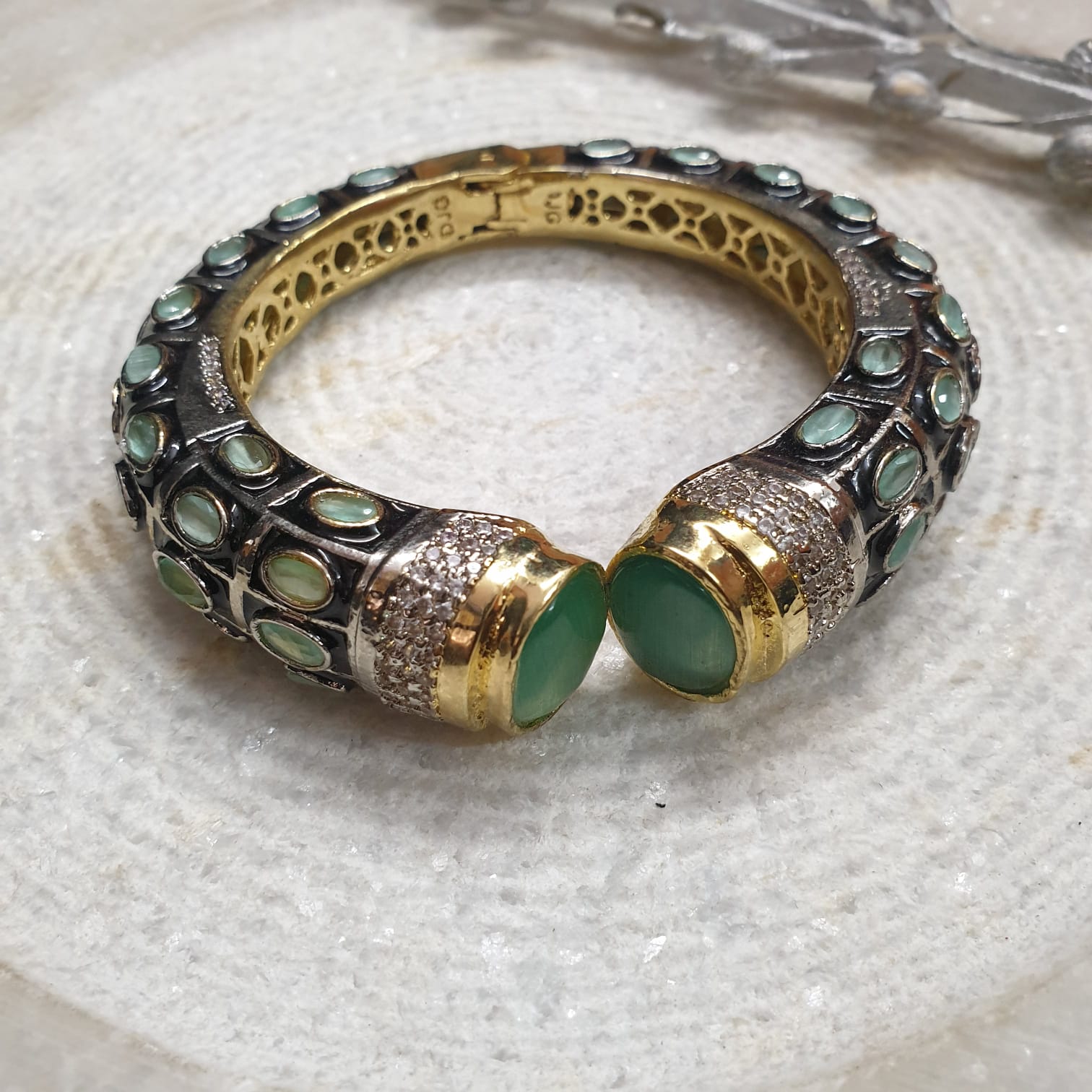 Designer Stone Openable Kada