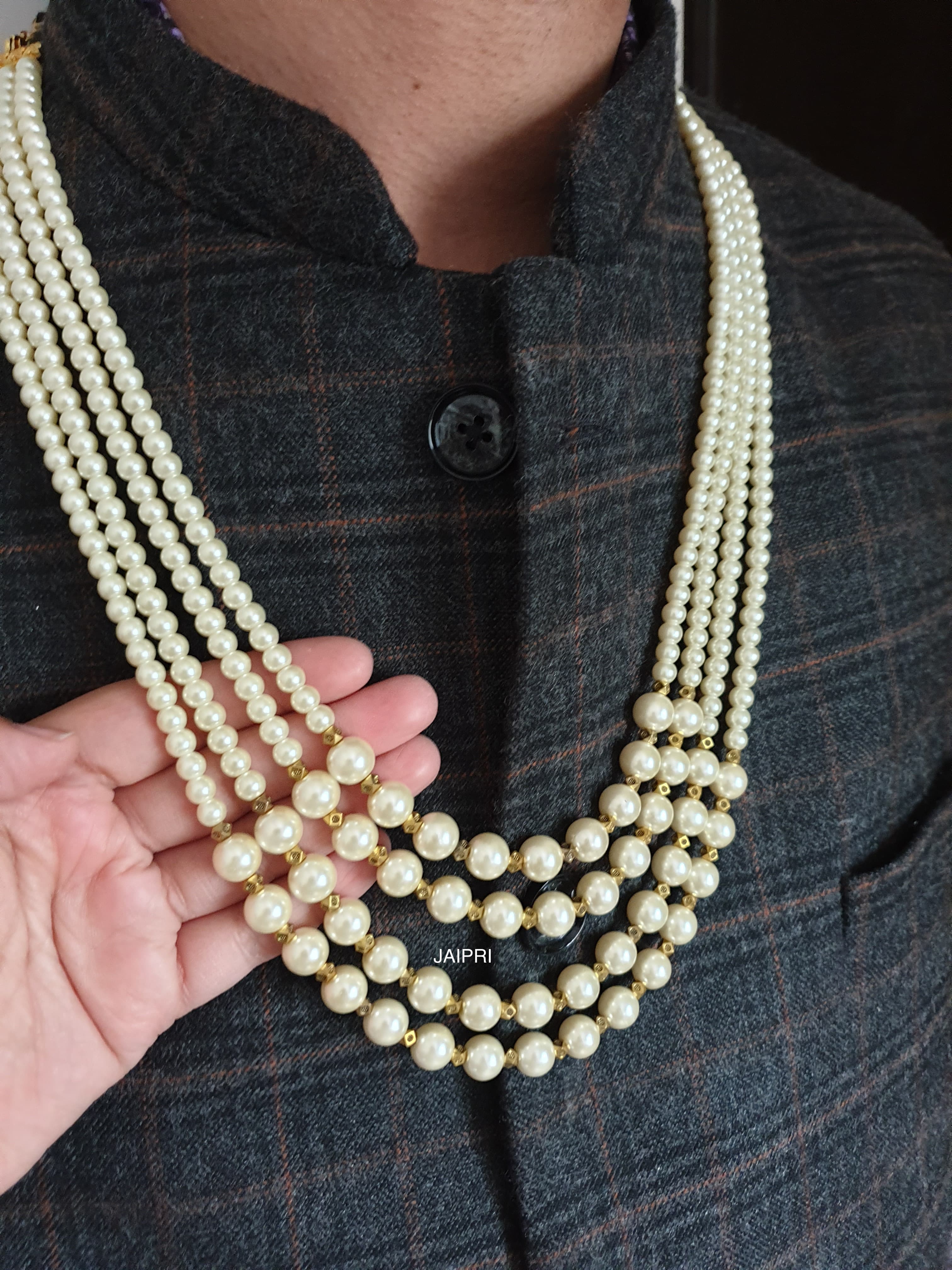 Pearl Groom Necklace With Small Golden Beads