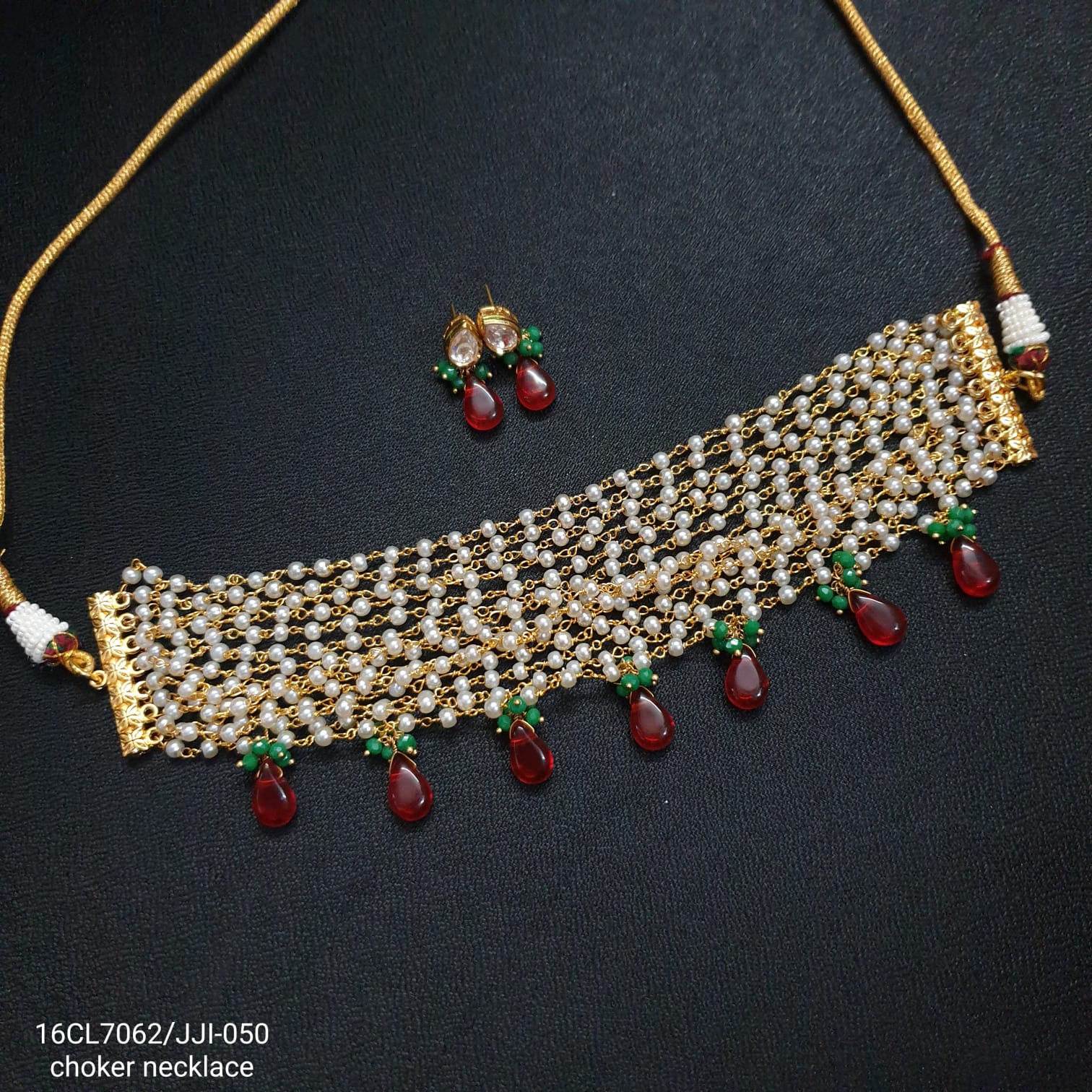 Cayra Red Pearl Choker Necklace