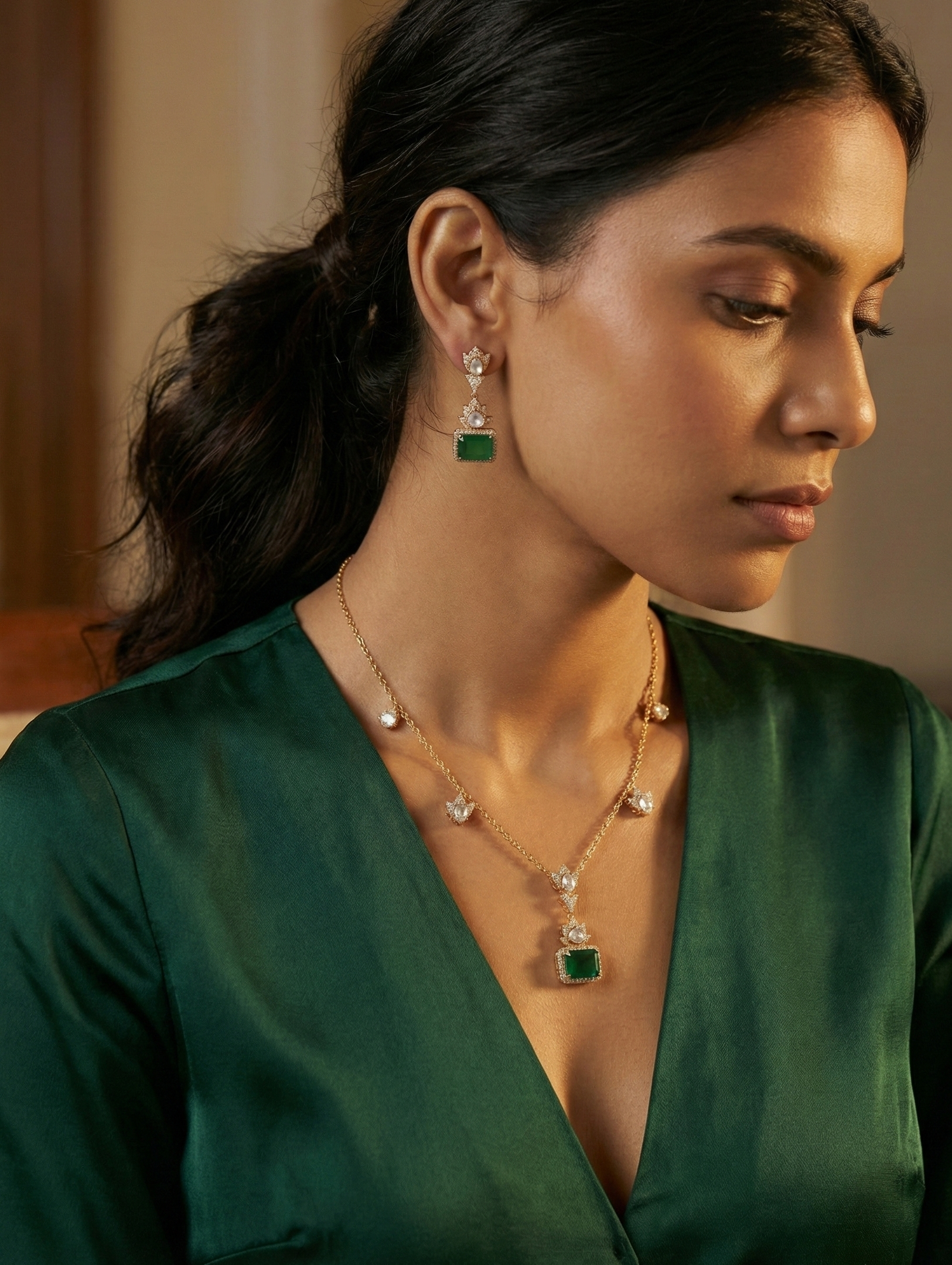 Emerald Green Kundan Chain Necklace Set