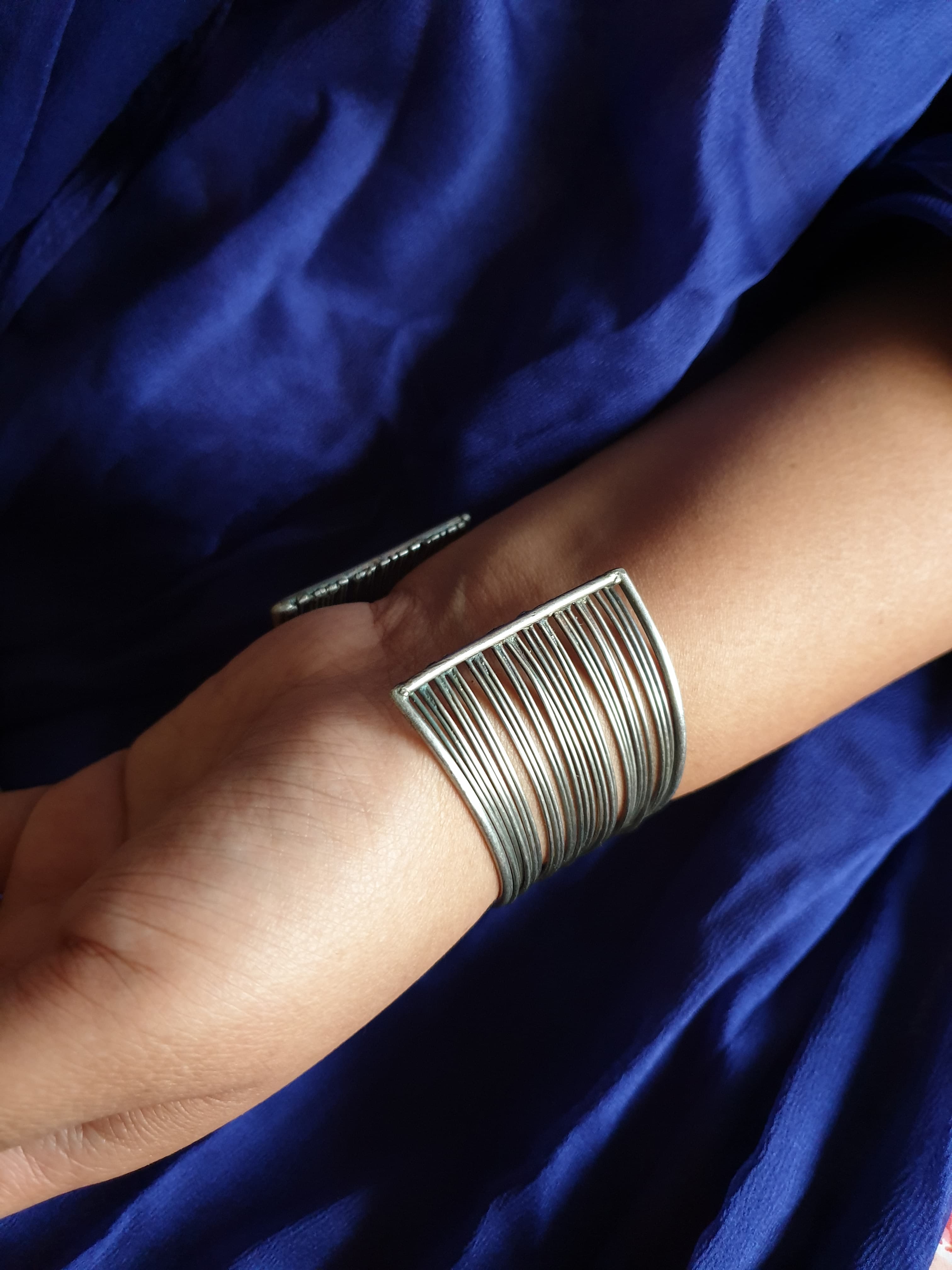 Silver Tone Freesize Handcuff