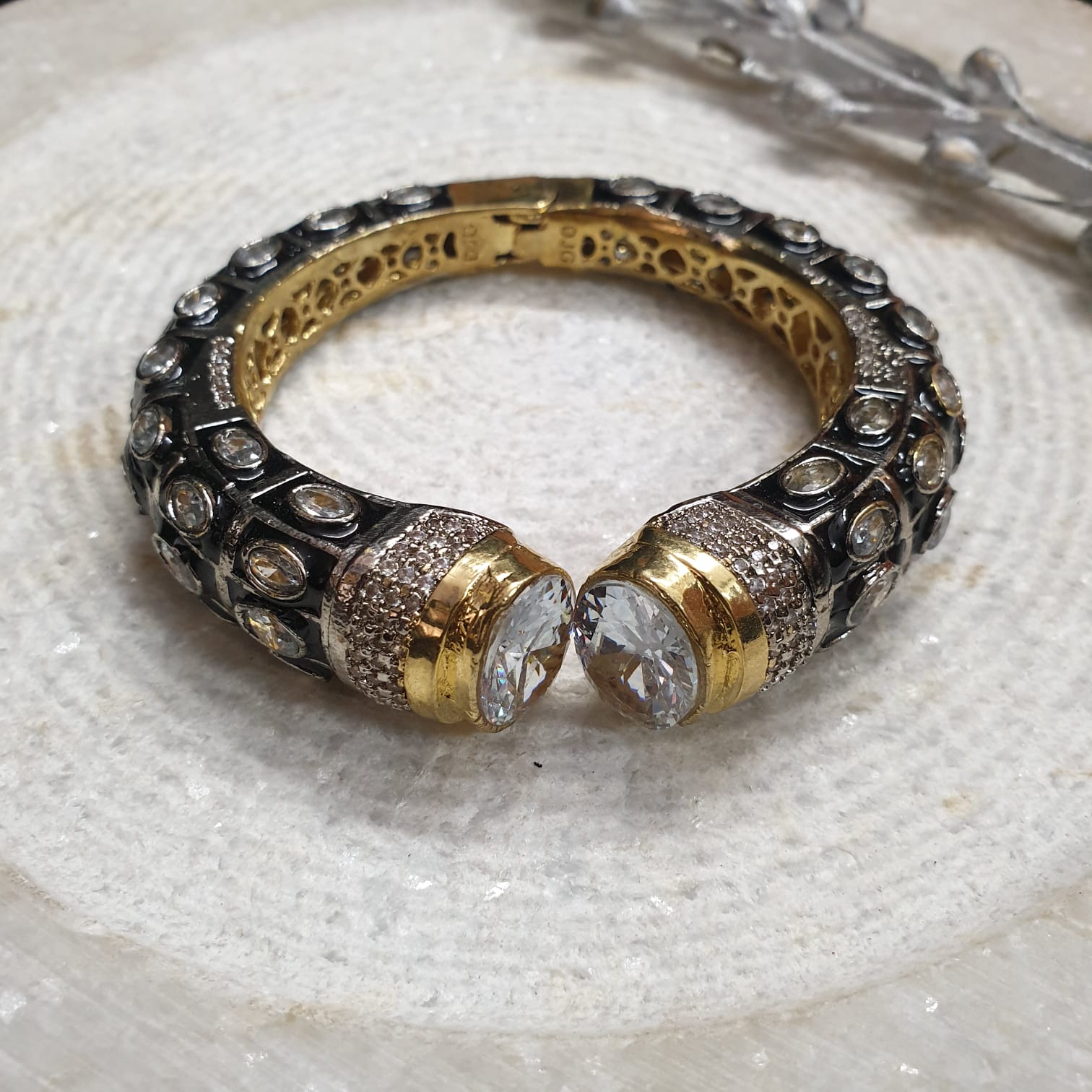 Designer Stone Openable Kada