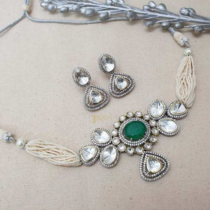Adorable Green Stone Kundan Necklace With Earrings
