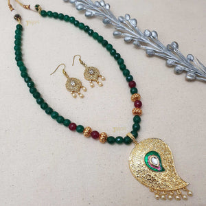 Green Beads Stone Adorable Leaf Pendant With Earrings