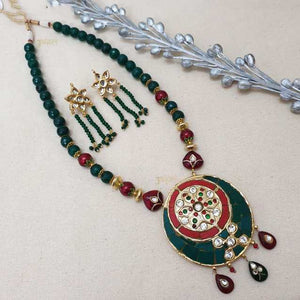 Fusion Designer Floral Pendant With Earrings