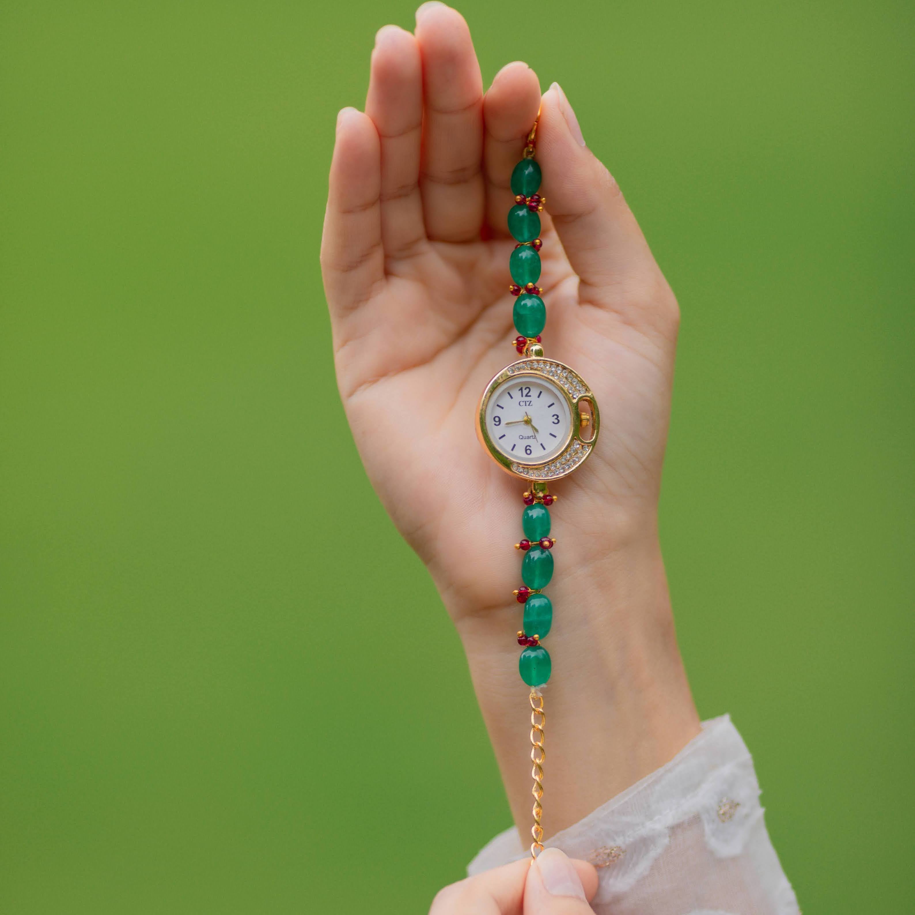 Emerald Green Color Beads Wrist Watch