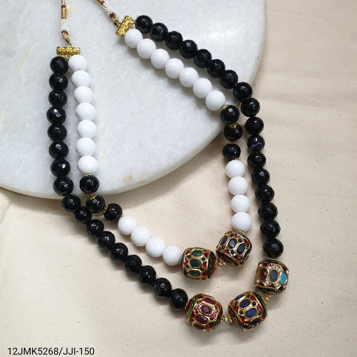 Black and White Jadau Stone Necklace