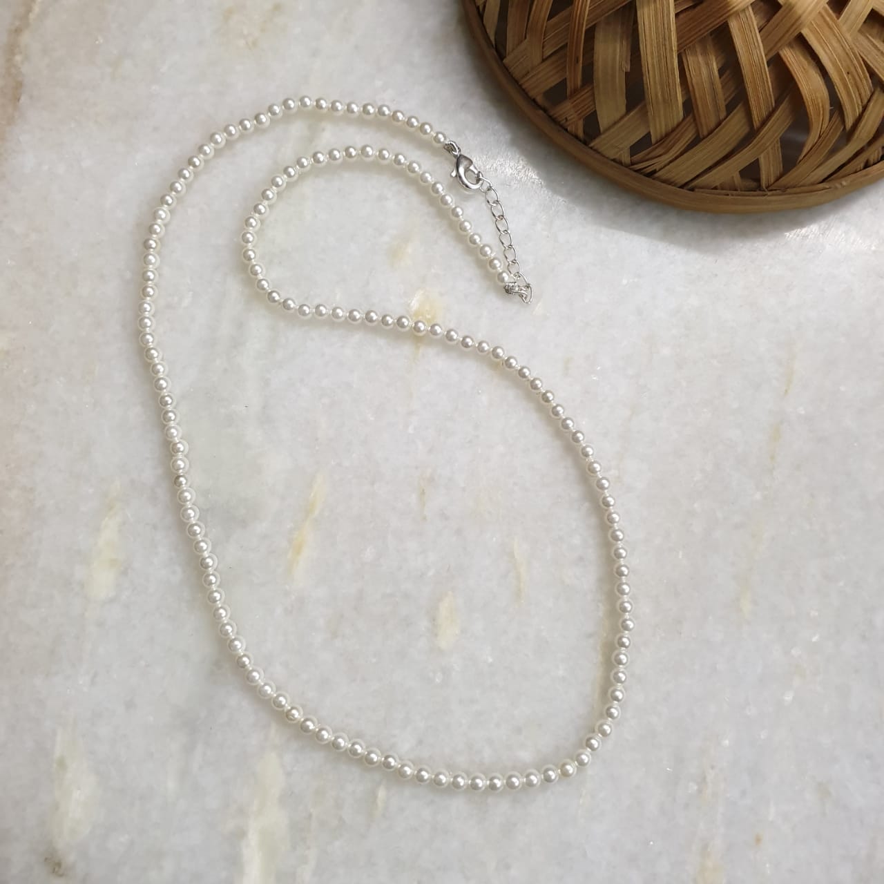 Shell Pearl Beaded Necklace (4mm)