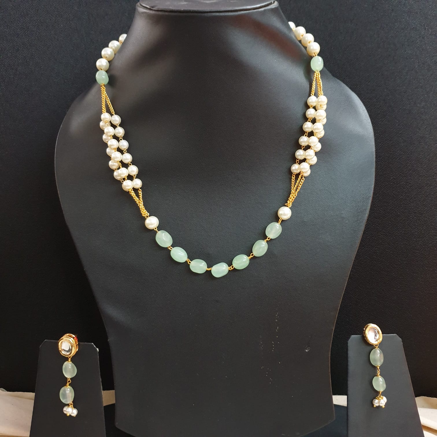 Green and Pearl Beaded Chain Necklace